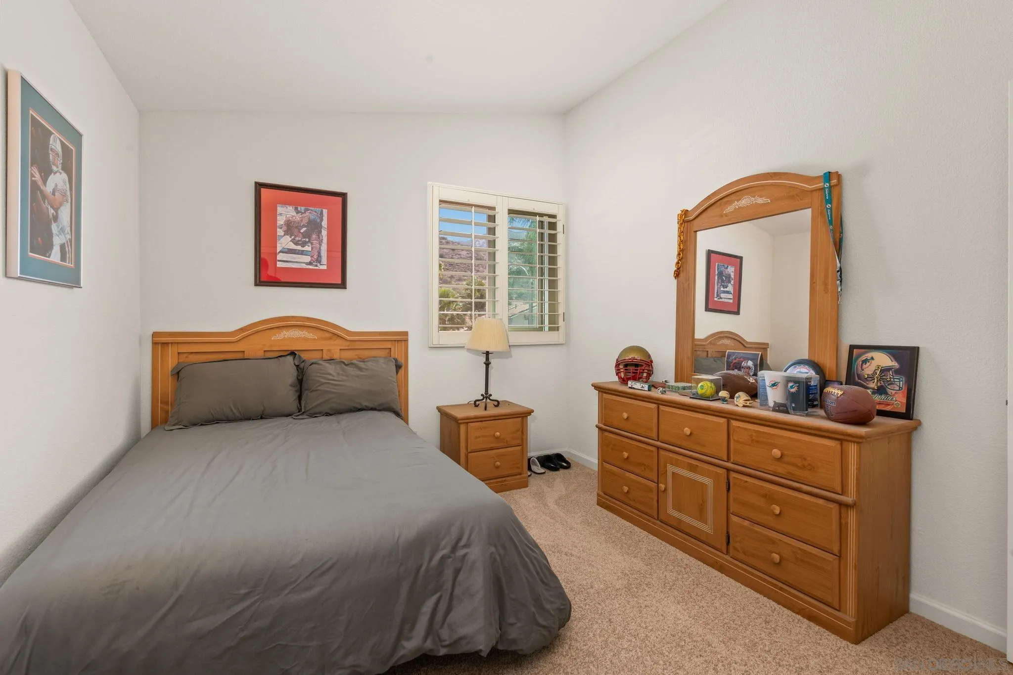 https://cdn.realtyfeed.com/cdn/127/260014352/e1f4d279563d6bbd51ef332d287dbd76.webp