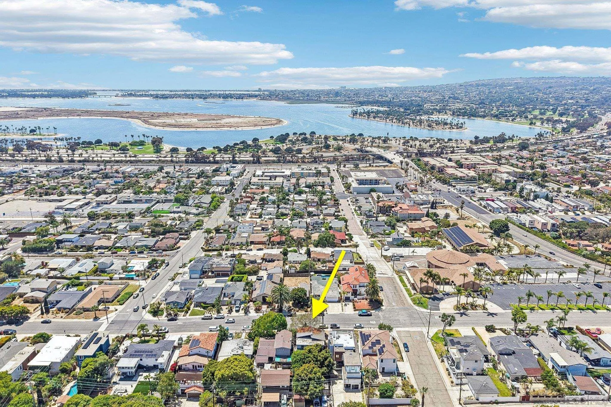 https://cdn.realtyfeed.com/cdn/127/260014354/12a8e36ada07c7a61d40cc7f8b6e6dcd.webp