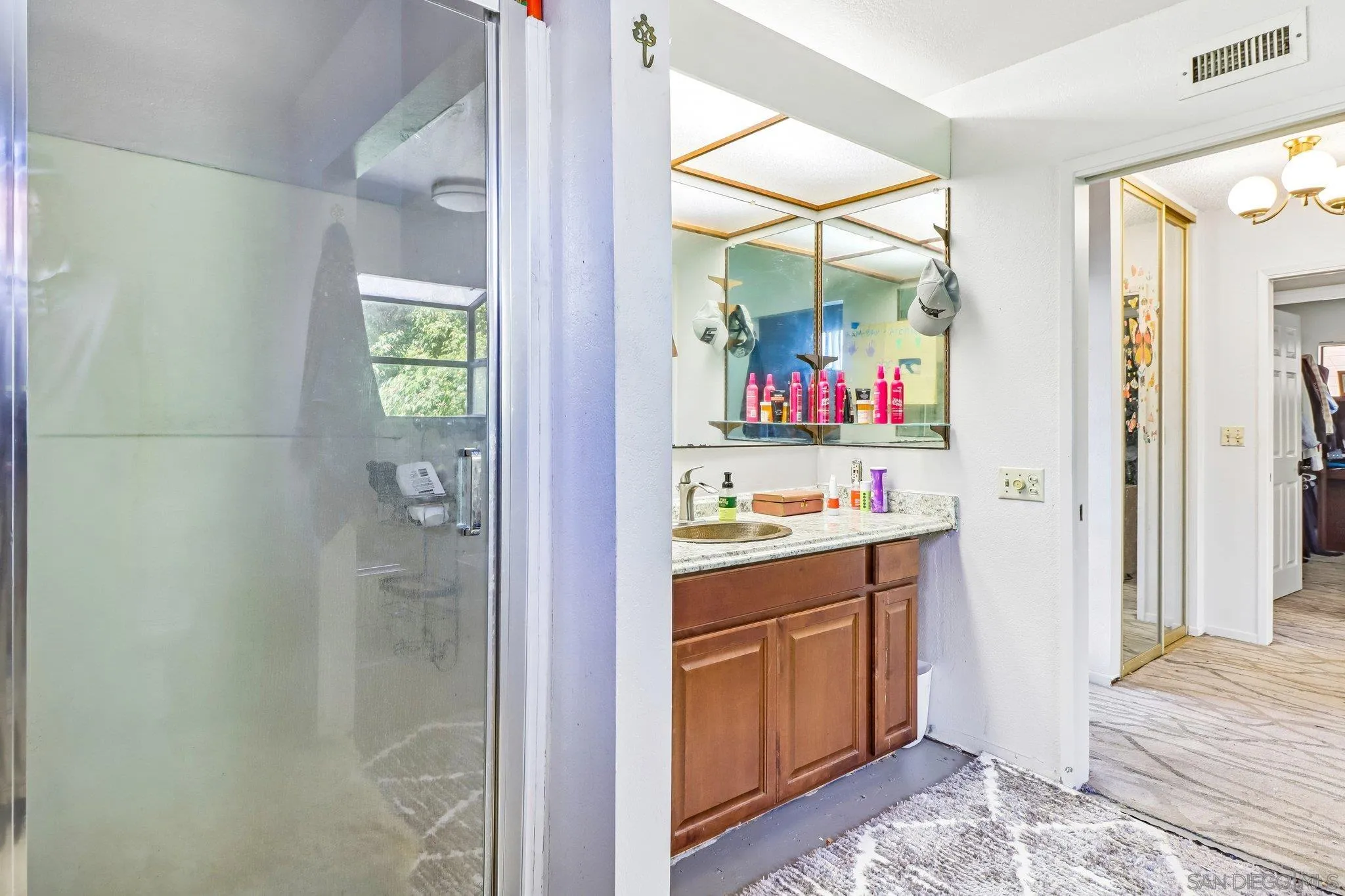https://cdn.realtyfeed.com/cdn/127/260014354/6c4e64c99cf690be107c3fb3a67c80ff.webp