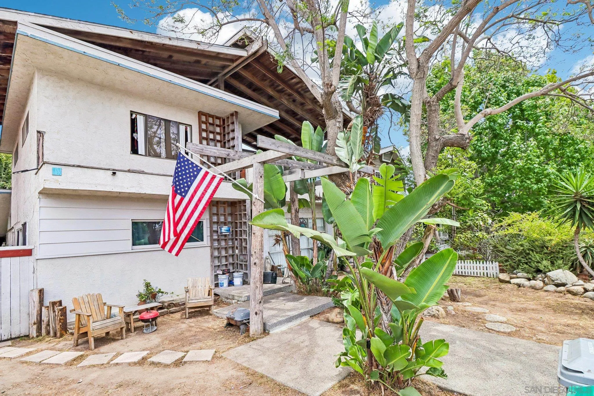 https://cdn.realtyfeed.com/cdn/127/260014354/77c3ba561f8edfccba2aee4f70f9bc22.webp