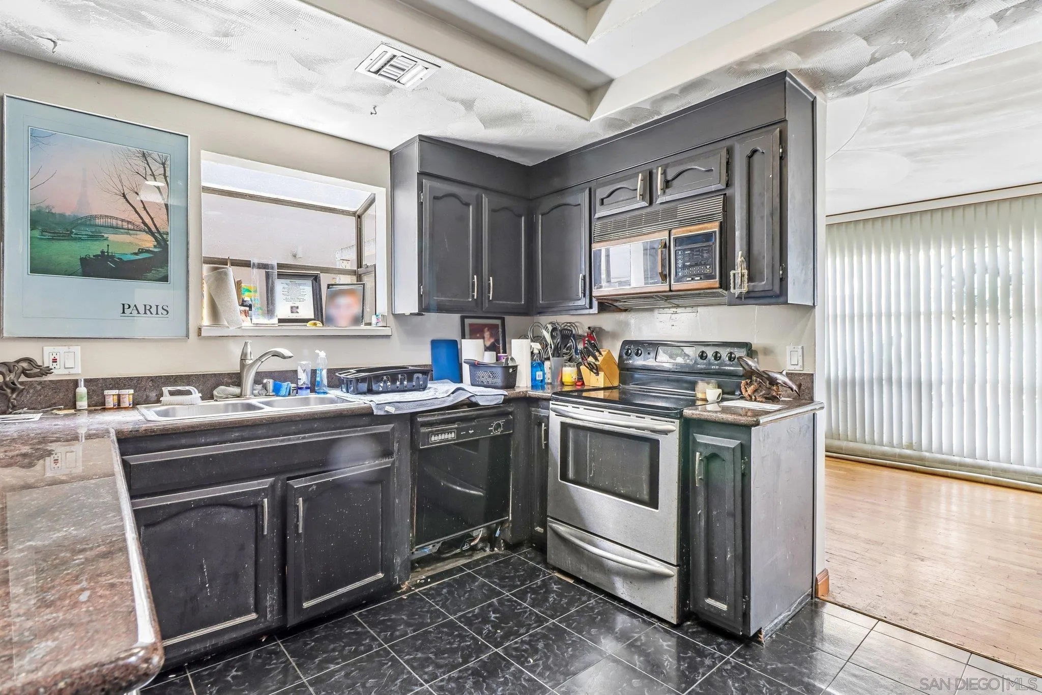 https://cdn.realtyfeed.com/cdn/127/260014354/c3e52f52cbdd0390c9062c730600ff99.webp