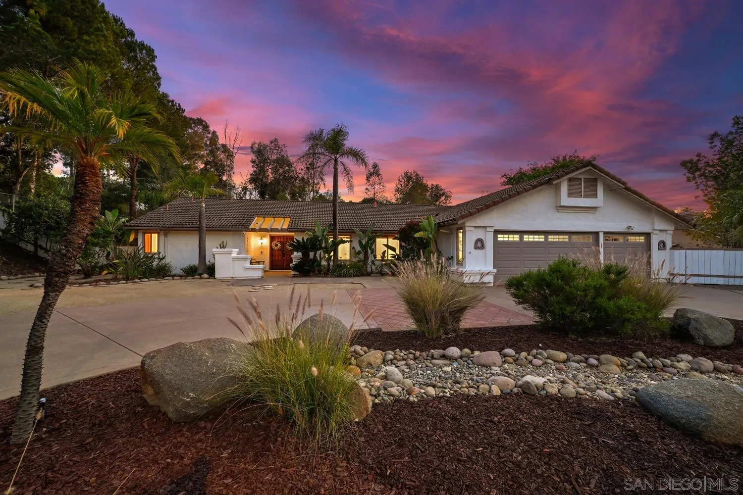 https://cdn.realtyfeed.com/cdn/127/260014355/0d0725e395a05283a13ef84179d17692.webp