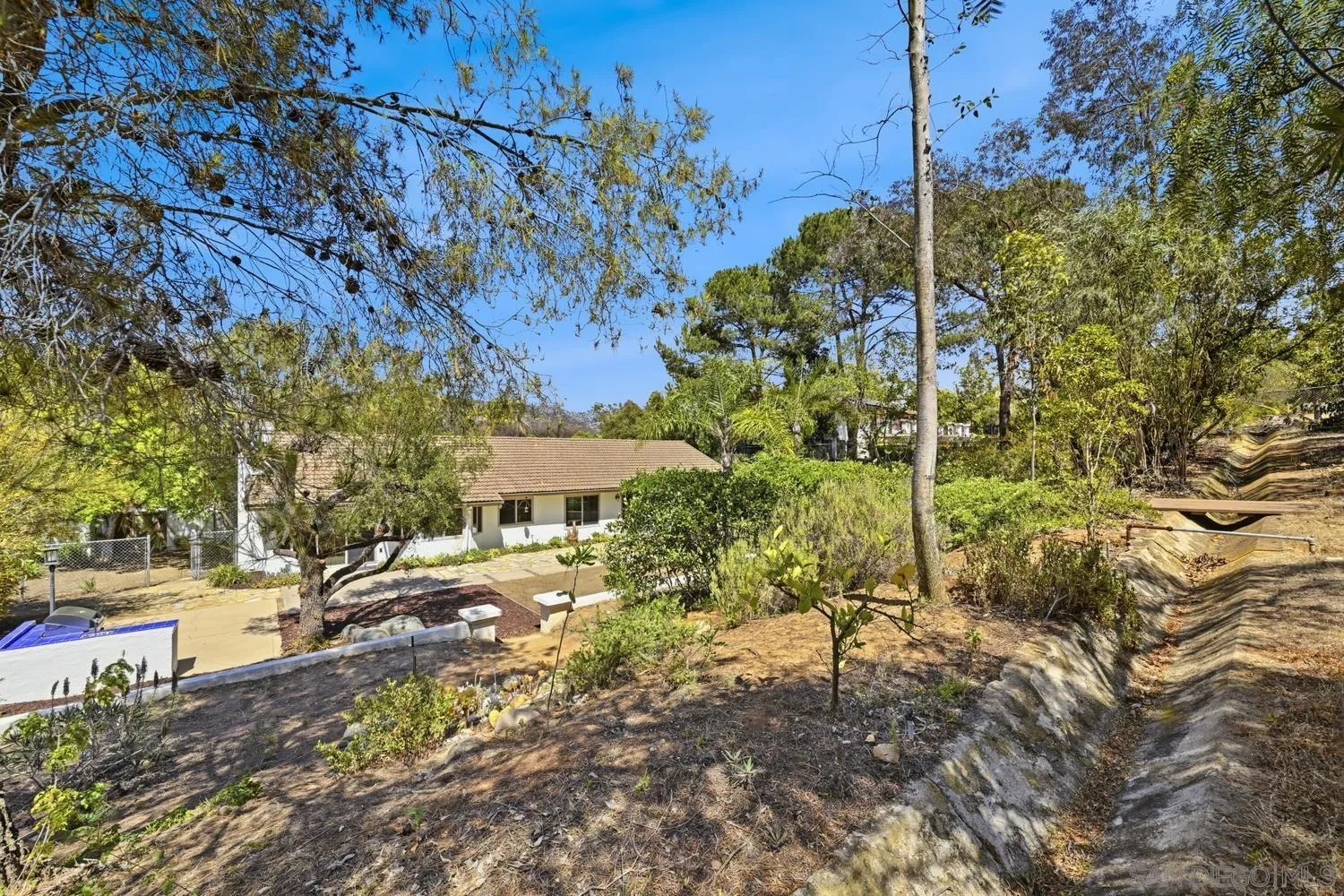 https://cdn.realtyfeed.com/cdn/127/260014355/5755d8e1c0ce261528f9d55de473bc7f.webp