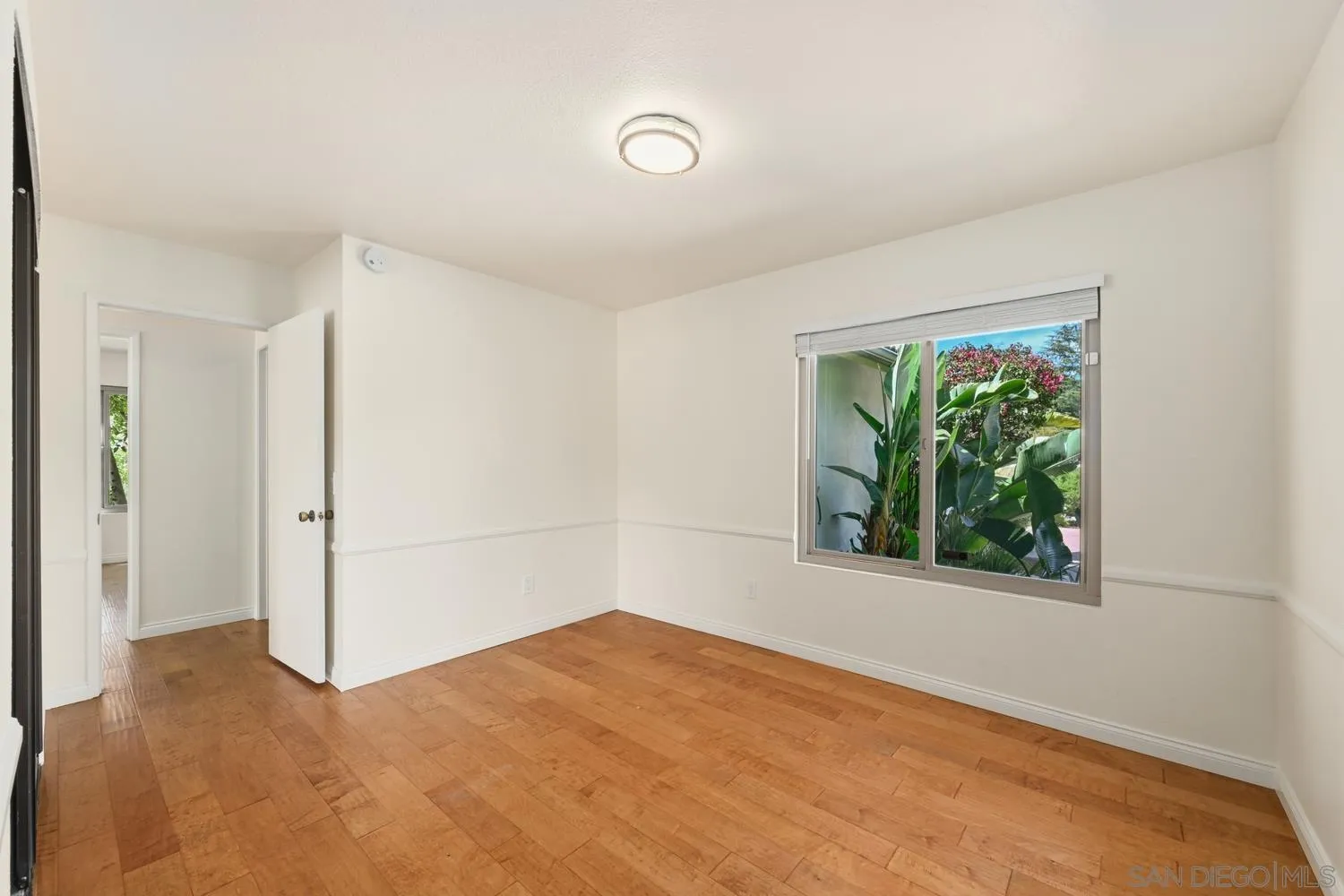 https://cdn.realtyfeed.com/cdn/127/260014355/646759de849af94f315ce3ccb72b9dd4.webp