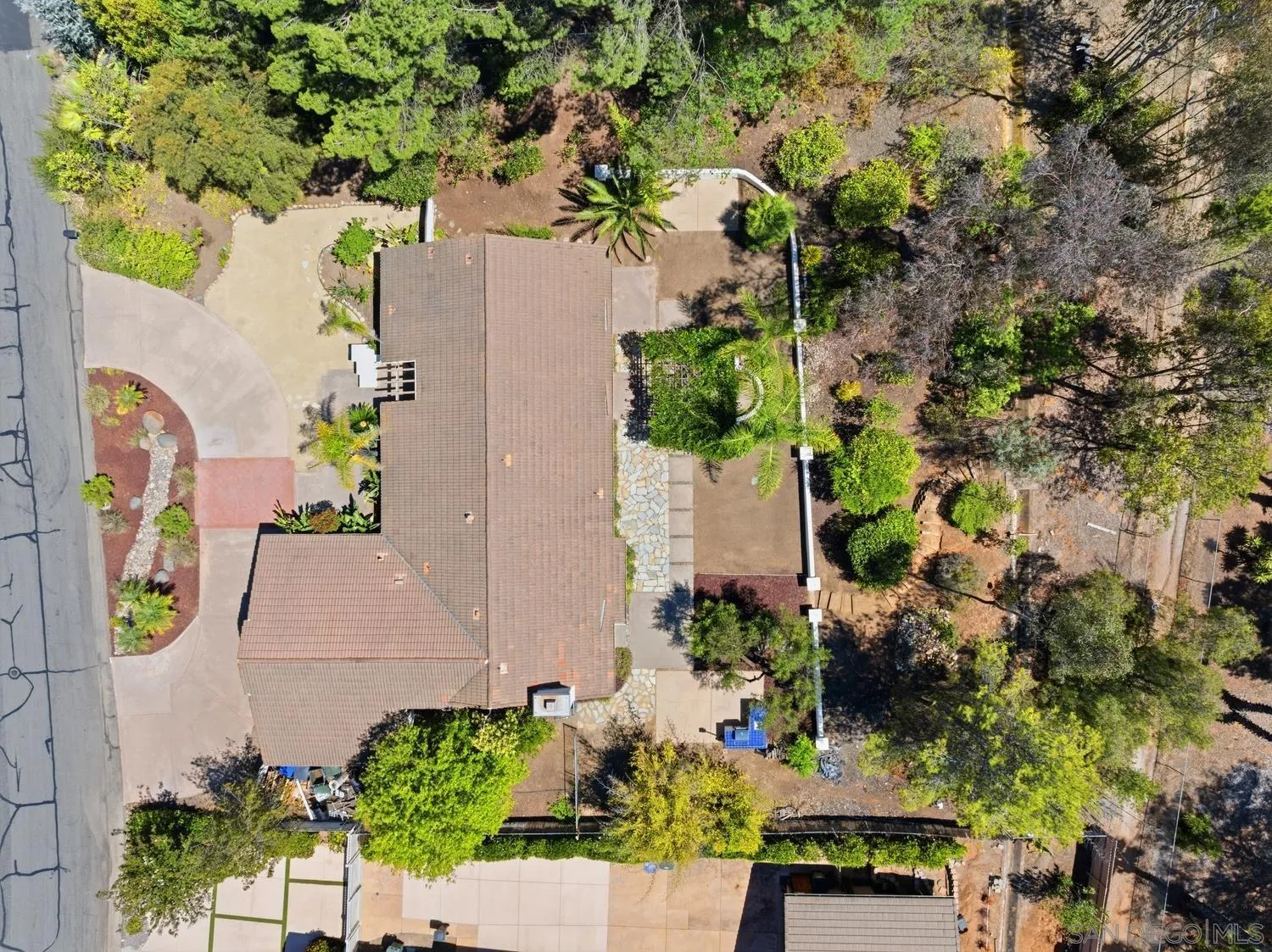 https://cdn.realtyfeed.com/cdn/127/260014355/949c1ff58e509cfd3f986ac1be1fda78.webp