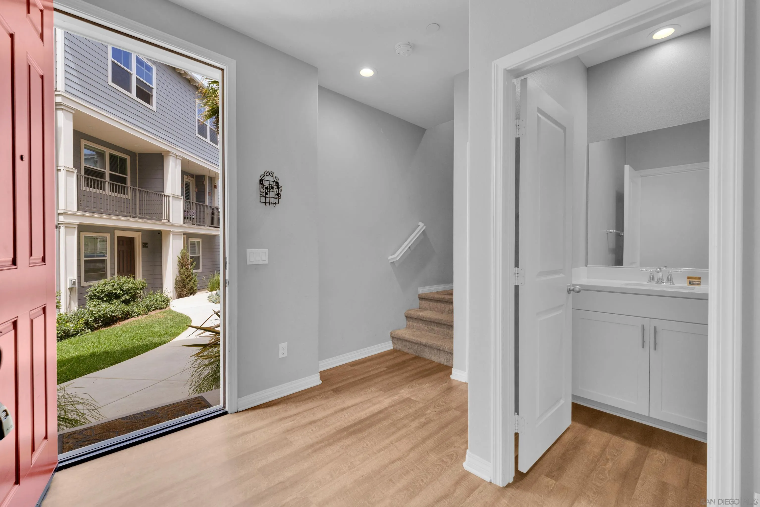 https://cdn.realtyfeed.com/cdn/127/260014357/0828d9afce337aa049431f1e7b21225c.webp