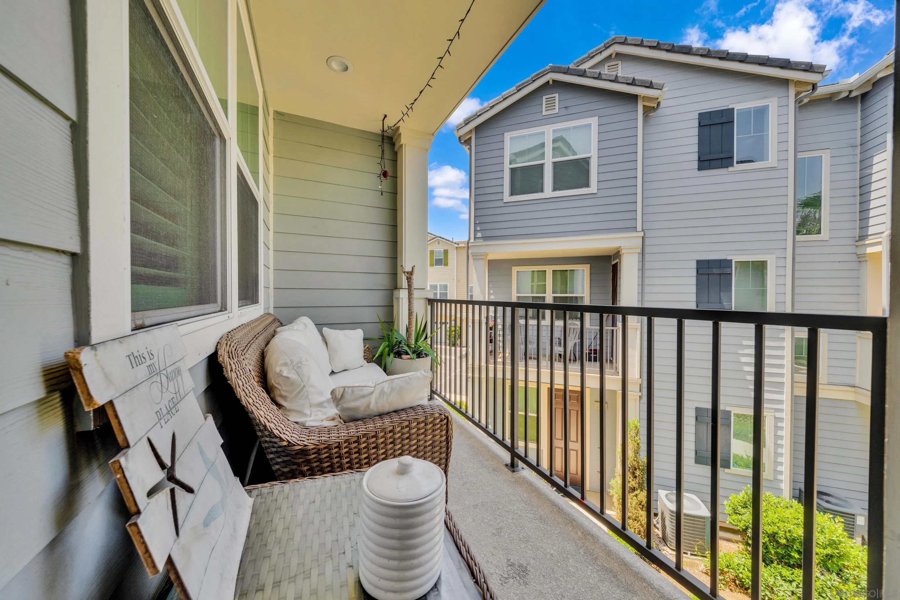 https://cdn.realtyfeed.com/cdn/127/260014357/5f312bc05b701a743eb3e722b69eeabb.webp