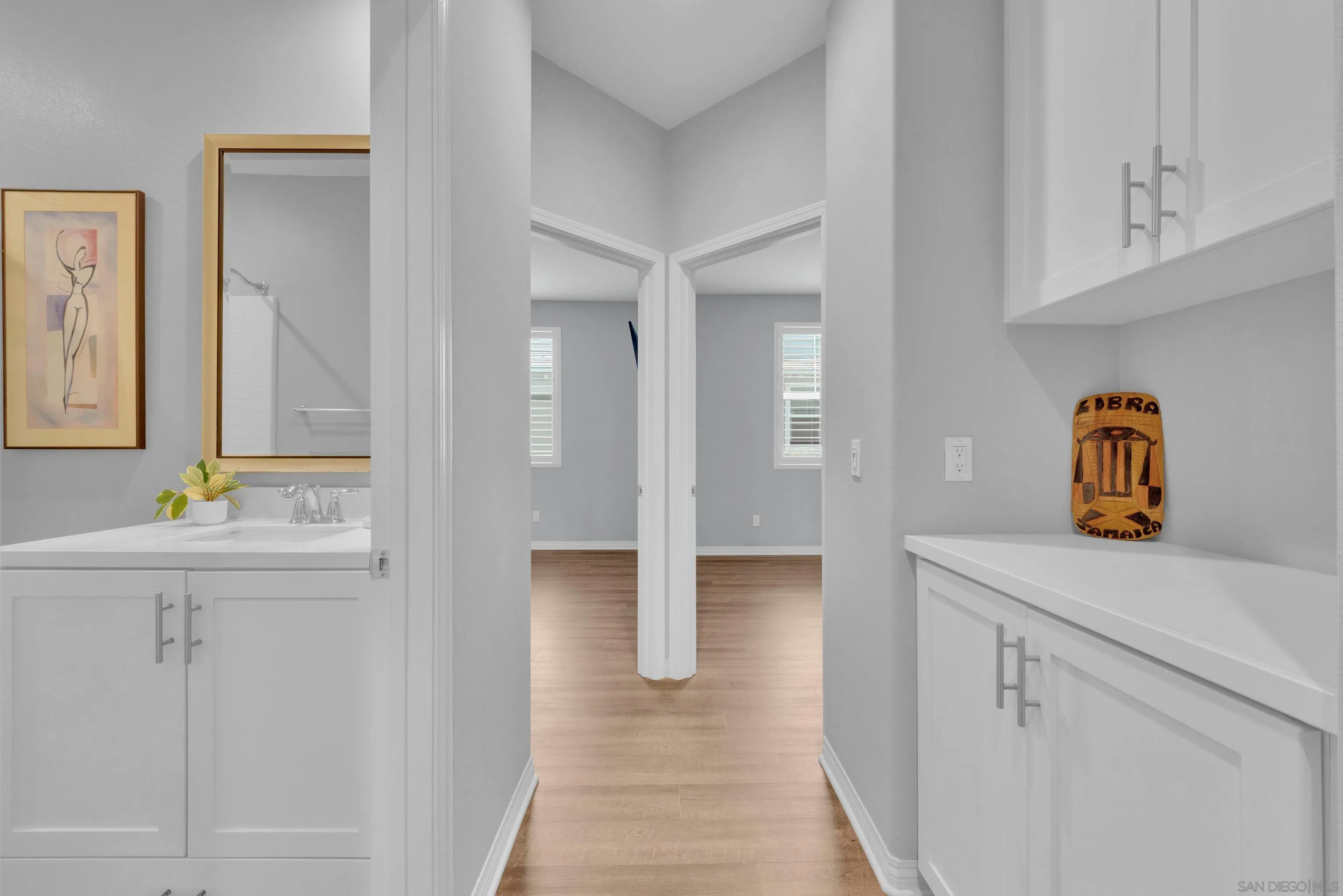 https://cdn.realtyfeed.com/cdn/127/260014357/7733cb17df481ac584165e11f5e1662e.webp