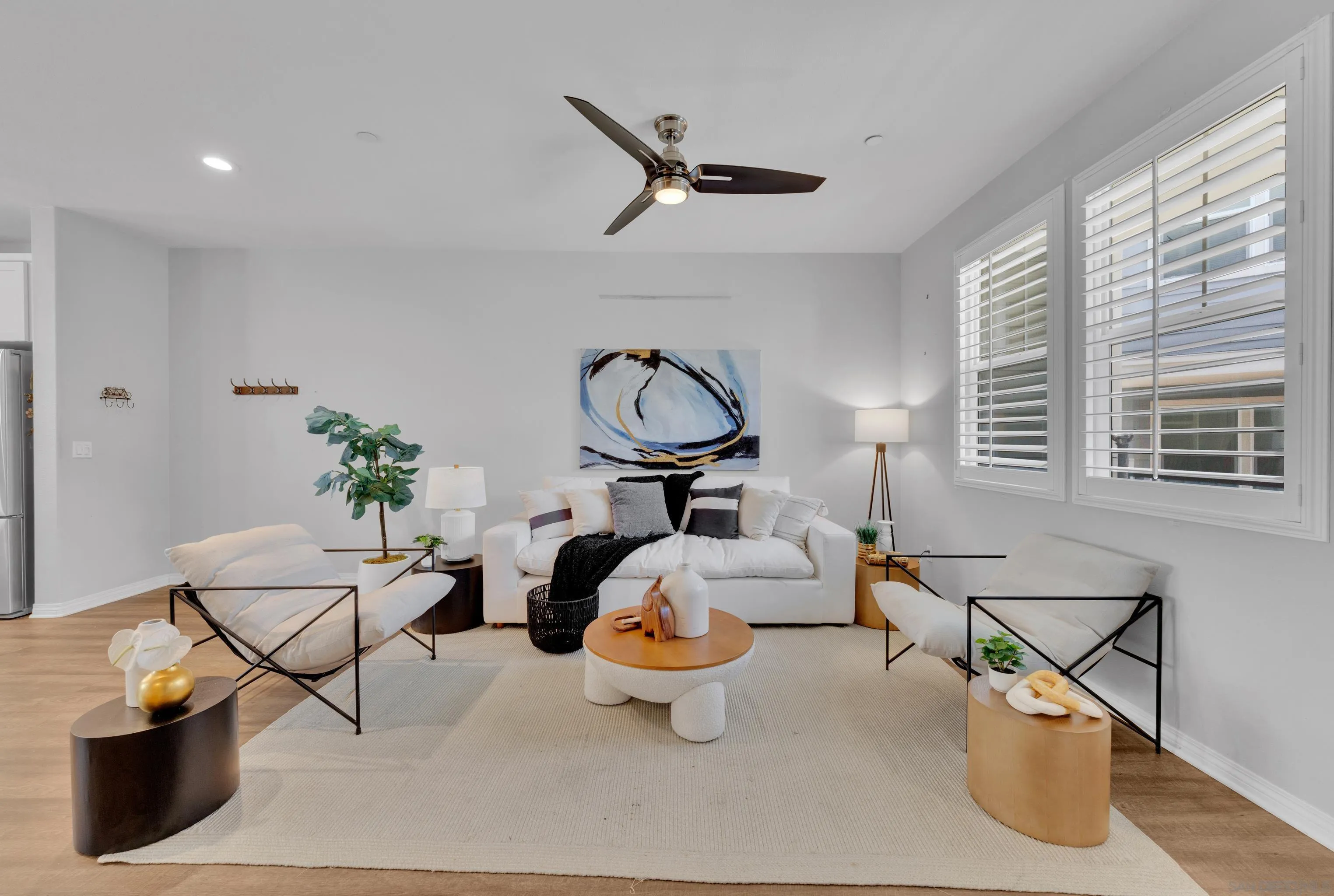 https://cdn.realtyfeed.com/cdn/127/260014357/9b87d3a5ae0b49d401527722f16bd9f6.webp