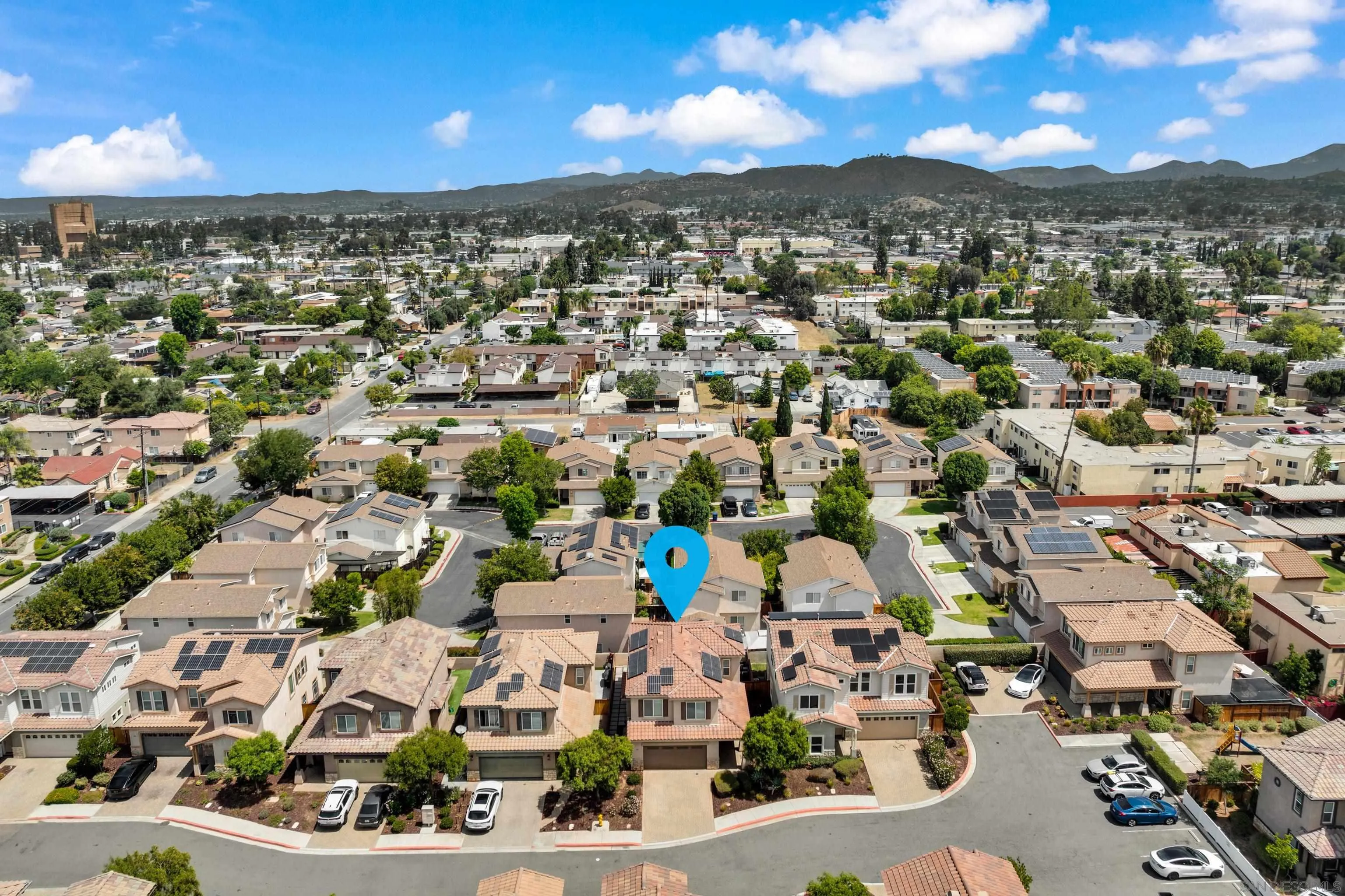 https://cdn.realtyfeed.com/cdn/127/260014358/0f54d7ba9a5d005a410a97e9b09ea59b.webp