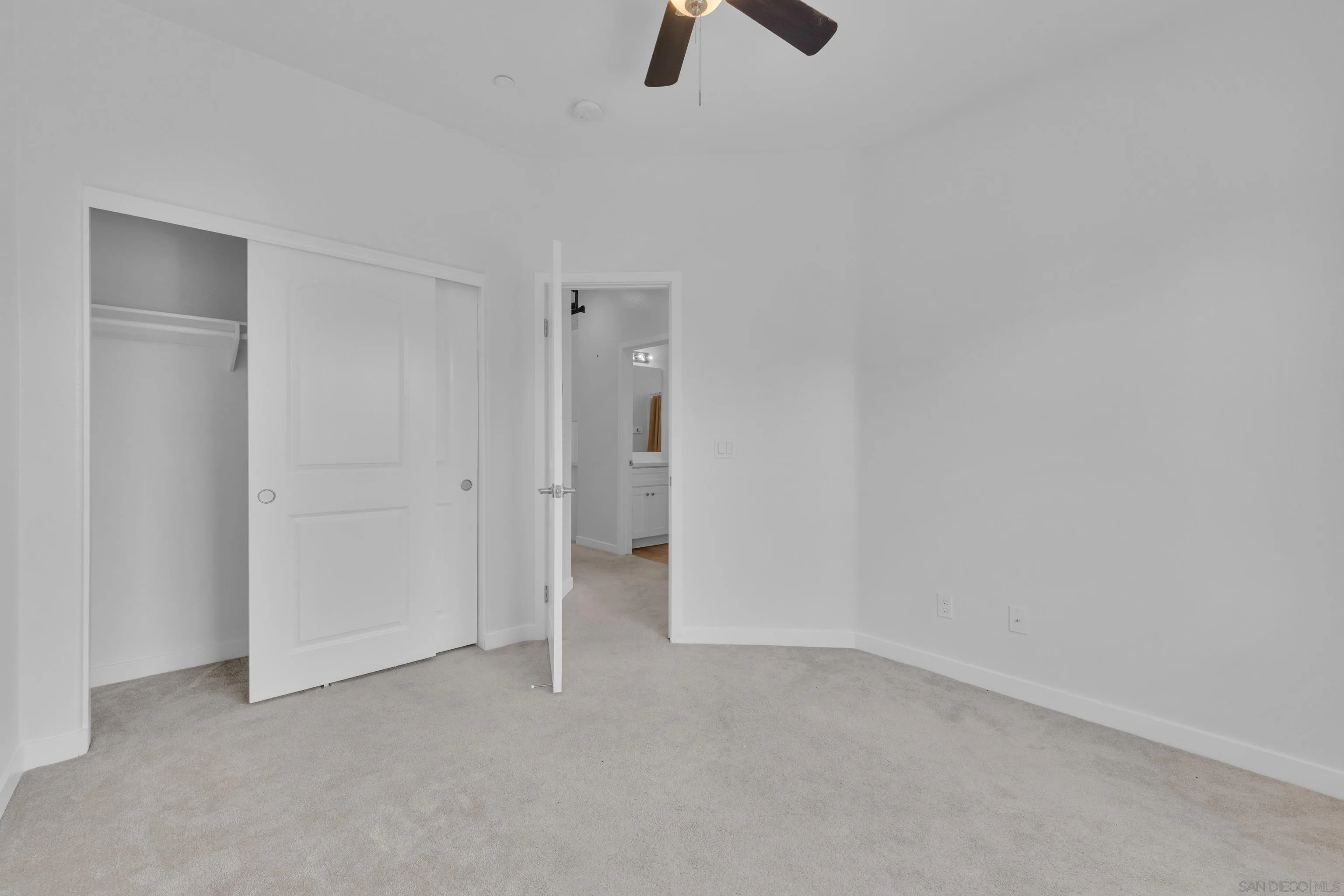 https://cdn.realtyfeed.com/cdn/127/260014358/22d109bc606b56fb738b0c0ec3ad274a.webp