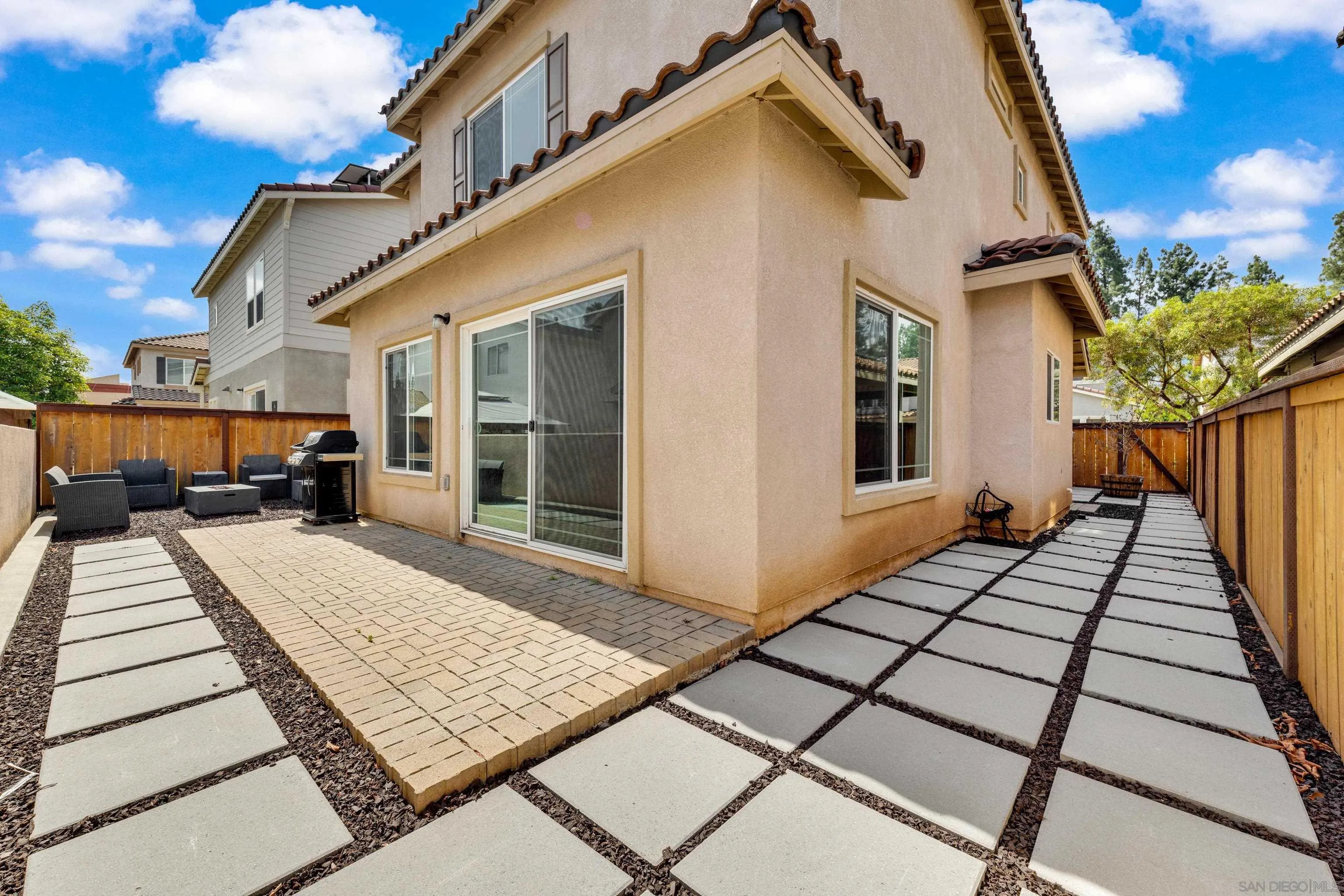 https://cdn.realtyfeed.com/cdn/127/260014358/325f2220401f66f23375e9c3f69fdc7b.webp