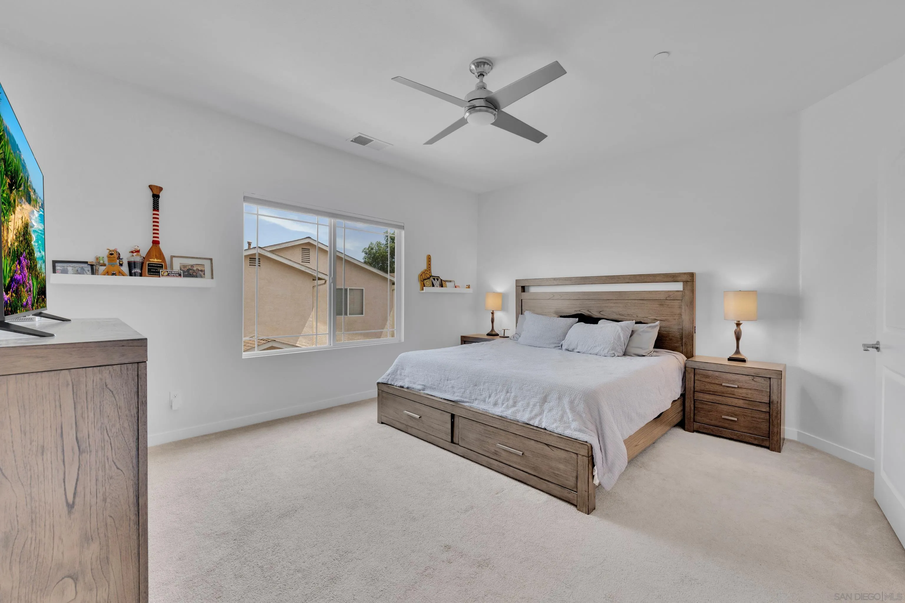 https://cdn.realtyfeed.com/cdn/127/260014358/69301671aed3e5f3a0c4187b9bdde82c.webp
