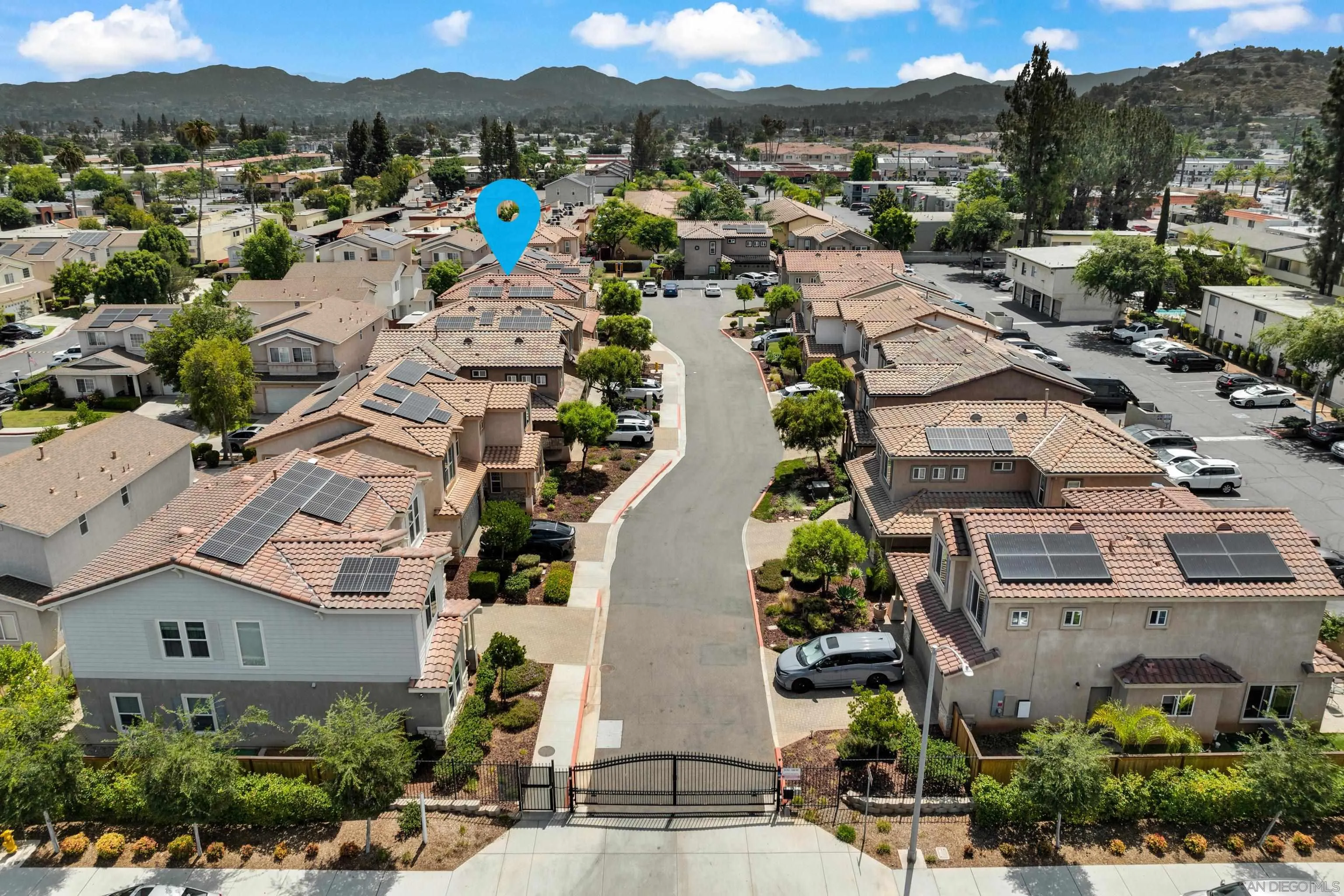 https://cdn.realtyfeed.com/cdn/127/260014358/786f5960d7914eca0cdfd894dfa7564a.webp