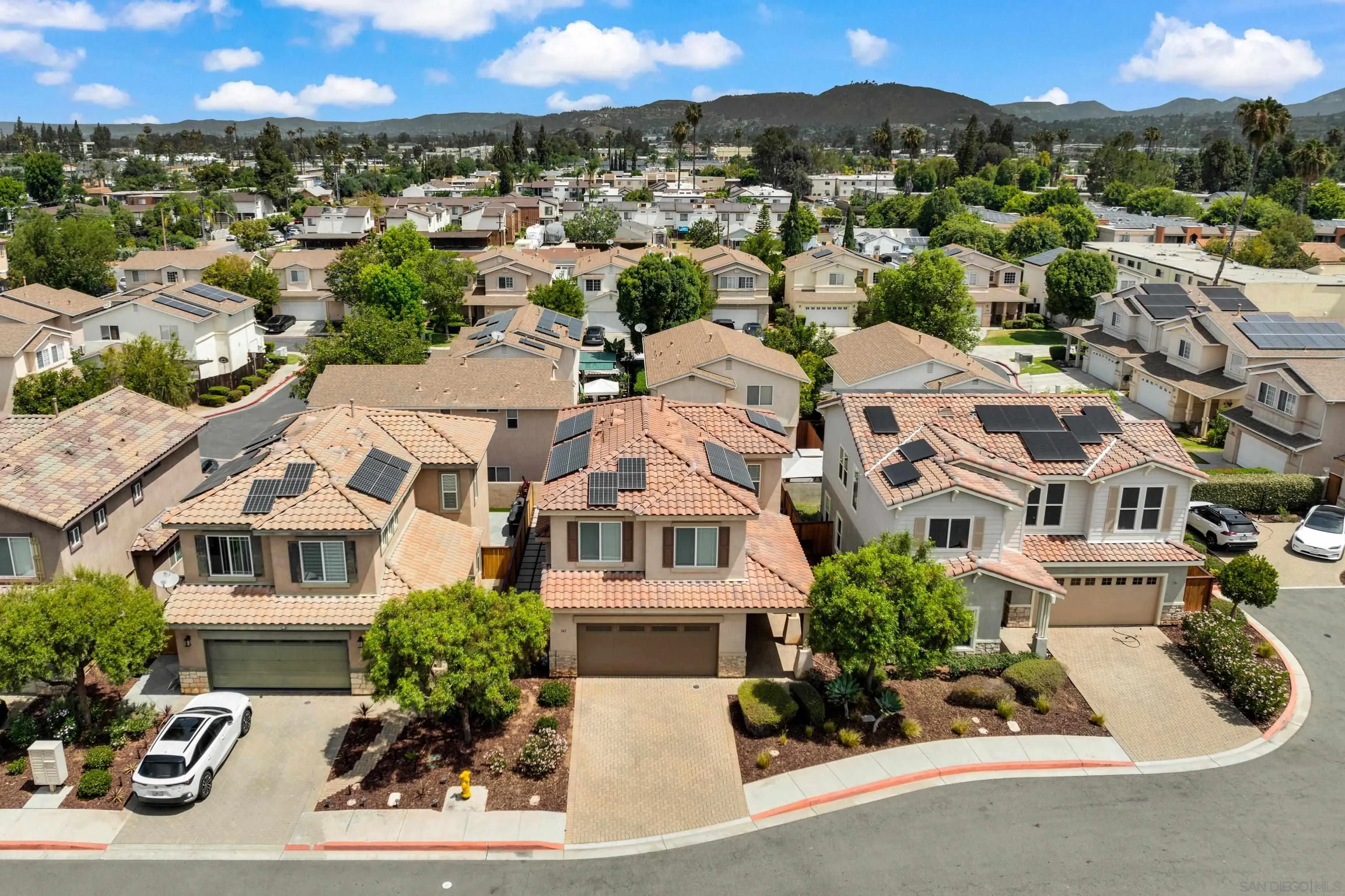 https://cdn.realtyfeed.com/cdn/127/260014358/9d5556534750eca7b2f5f26602151c89.webp