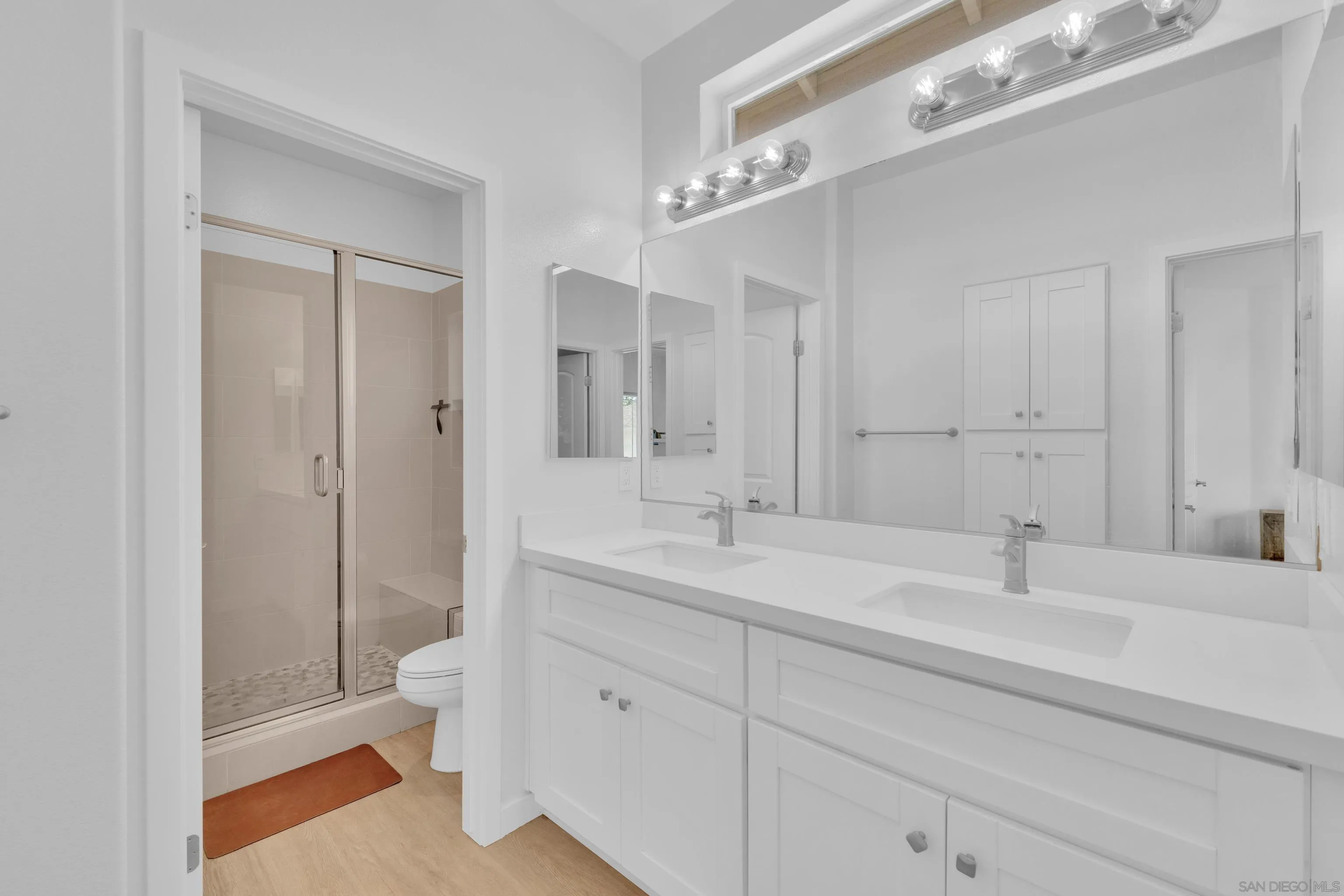 https://cdn.realtyfeed.com/cdn/127/260014358/bb6348e96b90c9a4e042f519f5c250e4.webp