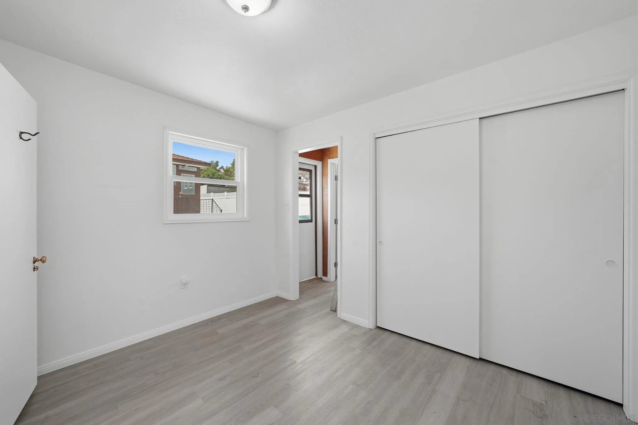 https://cdn.realtyfeed.com/cdn/127/260014359/0fab83a7f55a704d64ca48e79e53db56.webp