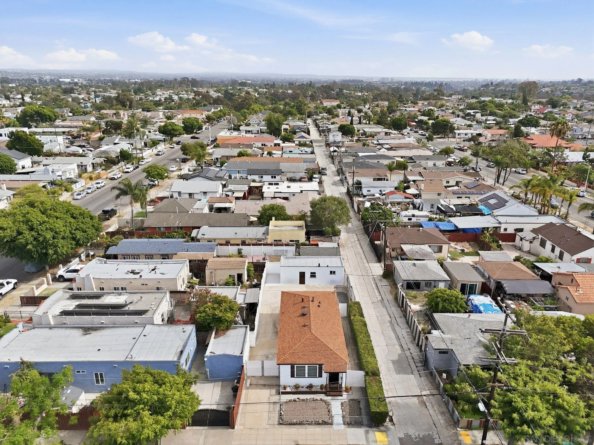 https://cdn.realtyfeed.com/cdn/127/260014359/23dae573d0954de3d3f2565a5be716a4.webp