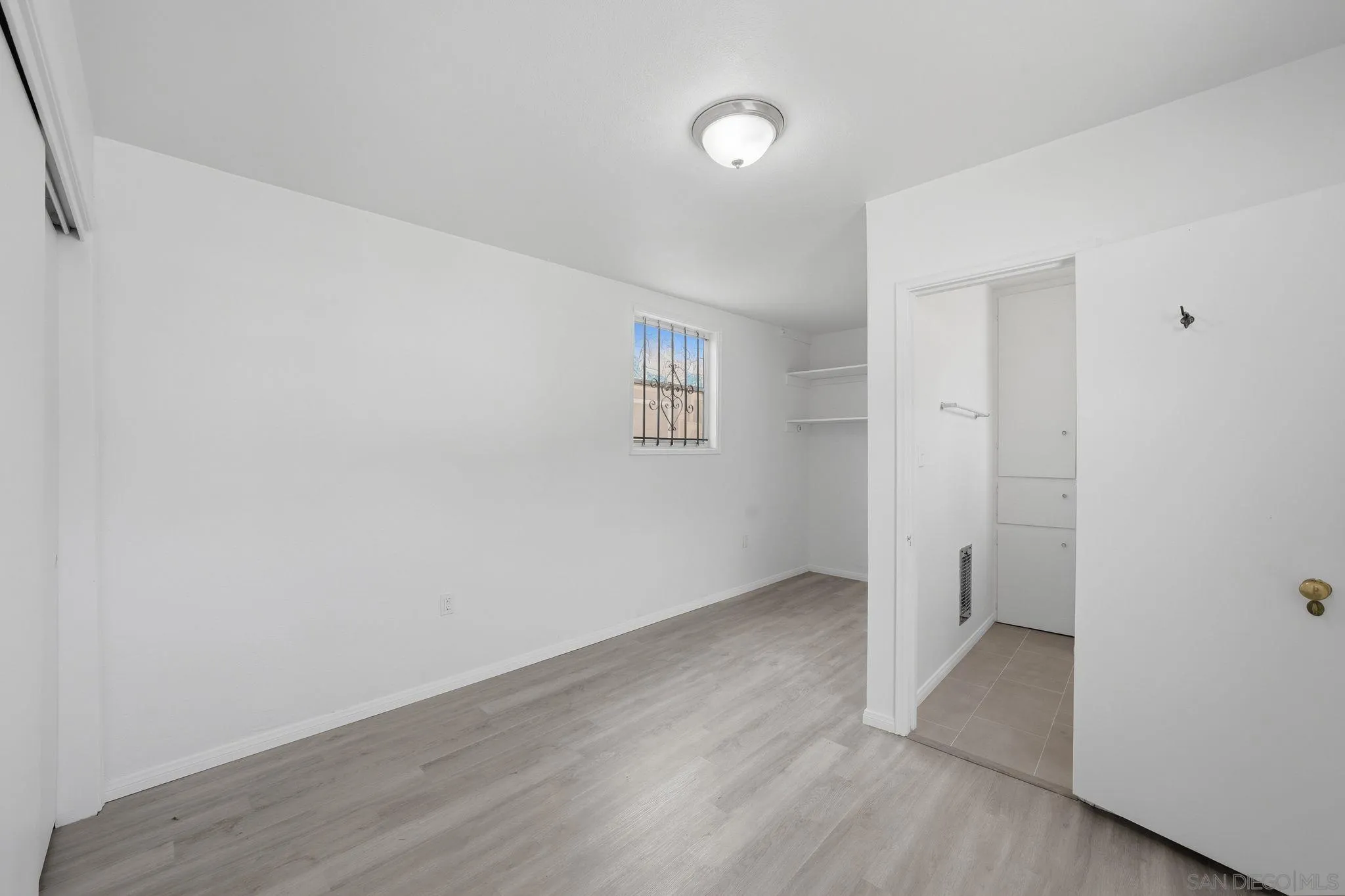 https://cdn.realtyfeed.com/cdn/127/260014359/93de49026662acd8ebd6125fb9b9e2dc.webp