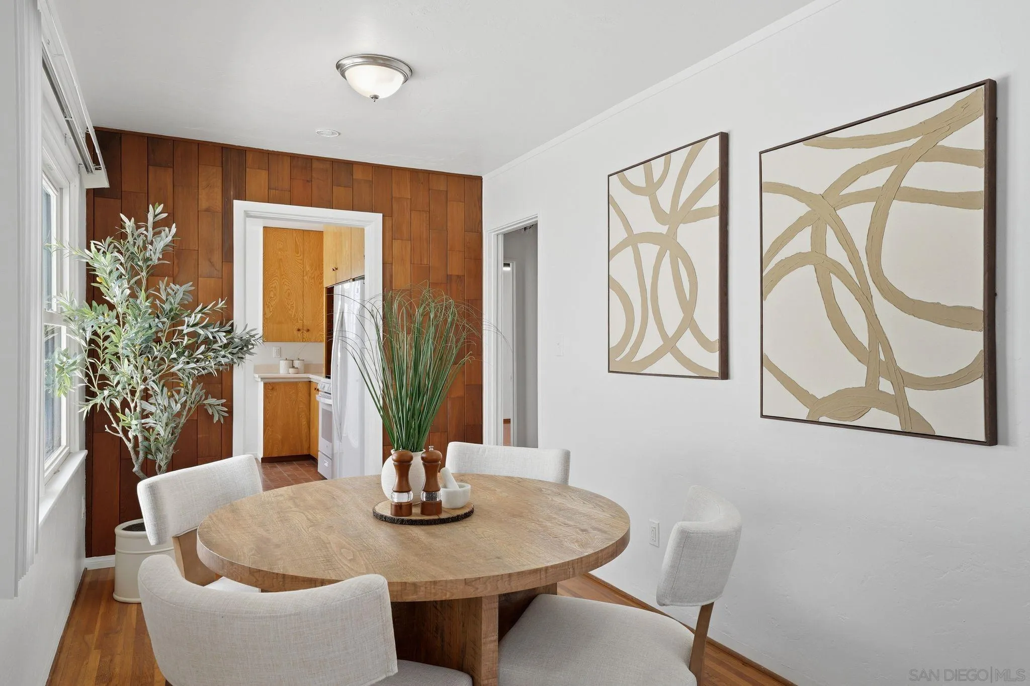 https://cdn.realtyfeed.com/cdn/127/260014359/e2f2e9aebf782922f946d69958ab64b1.webp
