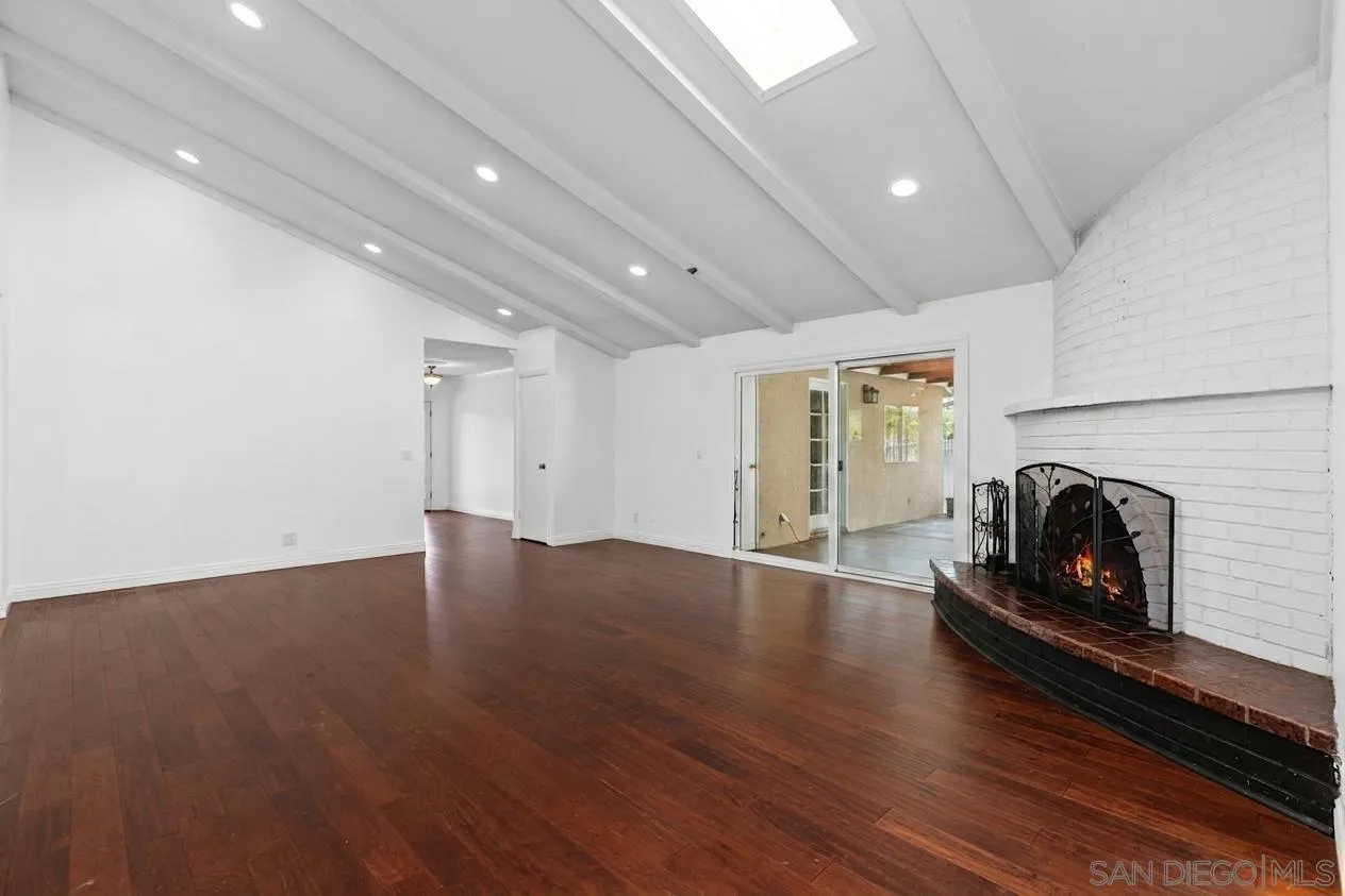 https://cdn.realtyfeed.com/cdn/127/260014361/d970139e2091d7bc57d3002c240261a2.webp