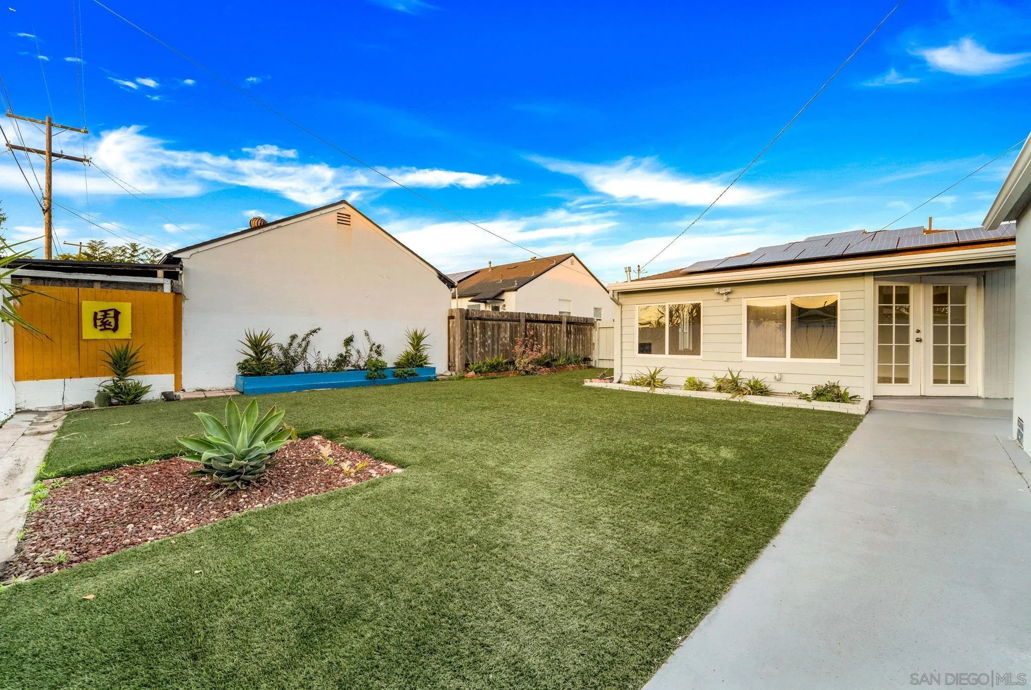 https://cdn.realtyfeed.com/cdn/127/260014363/0987f8dc47b31c3c3bad013ed90494ff.webp