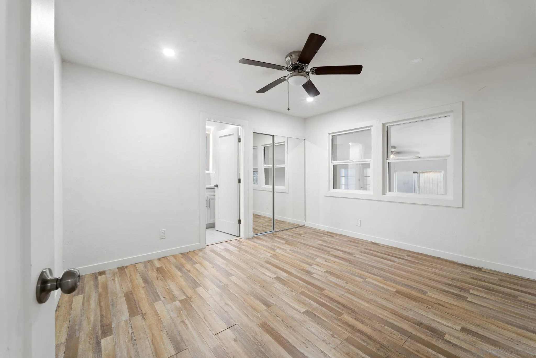 https://cdn.realtyfeed.com/cdn/127/260014363/2684dc3dac2dd3fbd9d5ebff8e77178a.webp