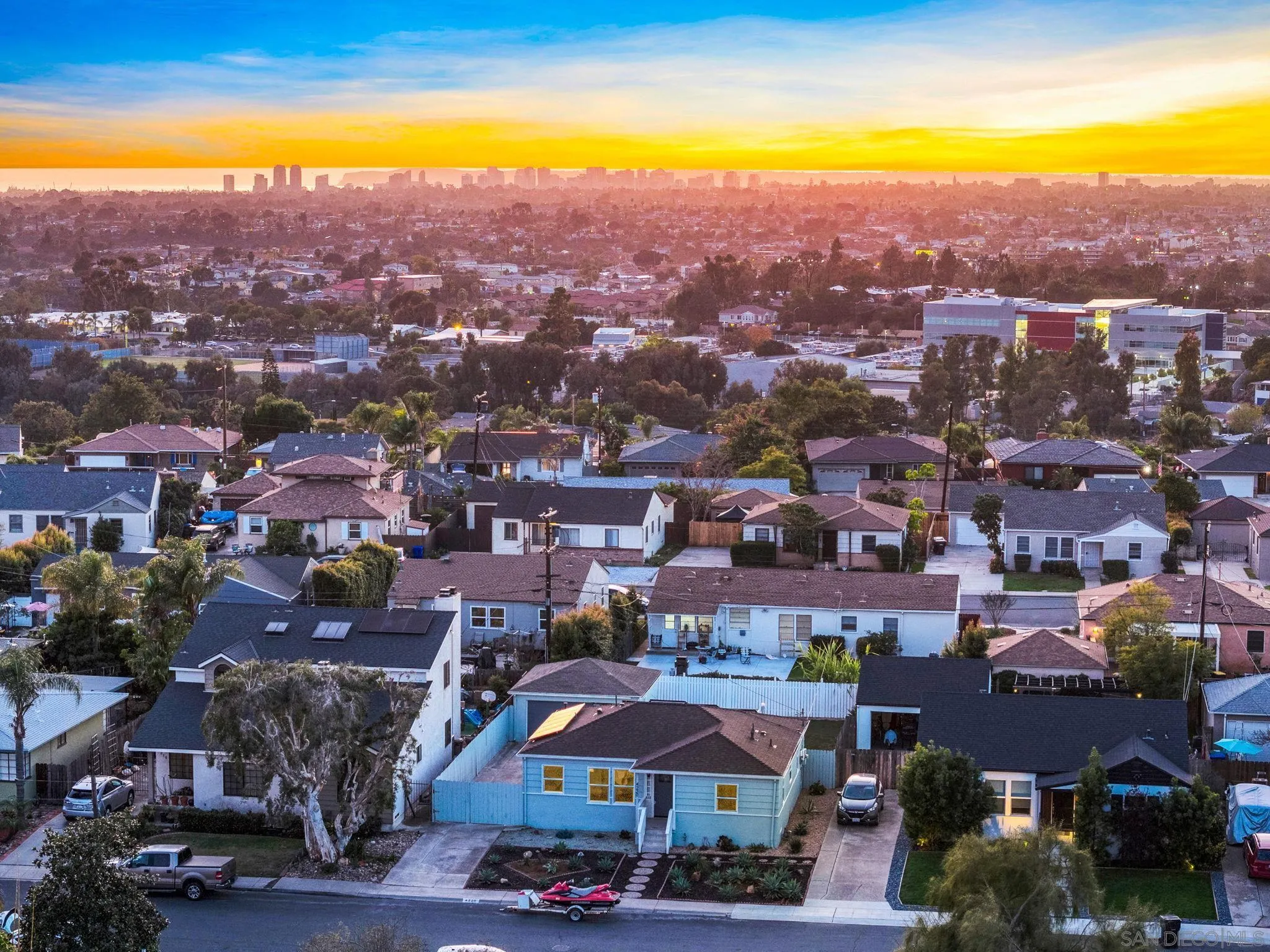 https://cdn.realtyfeed.com/cdn/127/260014363/2de79270dbbe81f1799ff8c37cc6933b.webp