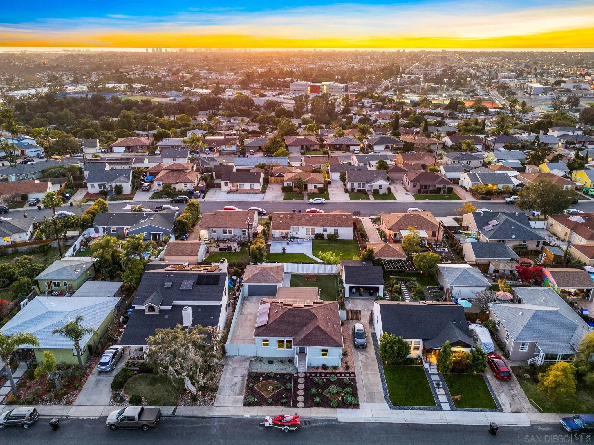 https://cdn.realtyfeed.com/cdn/127/260014363/96096d93bcf9327faf7d94dc90f7c681.webp