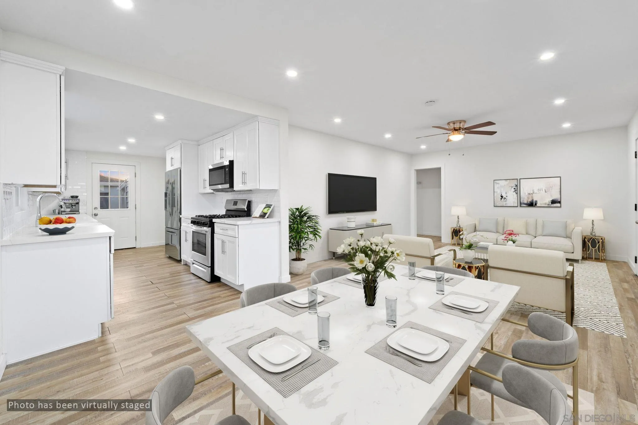 https://cdn.realtyfeed.com/cdn/127/260014363/a5ce75d5a7b91c4c9cc0c39d929b6c28.webp