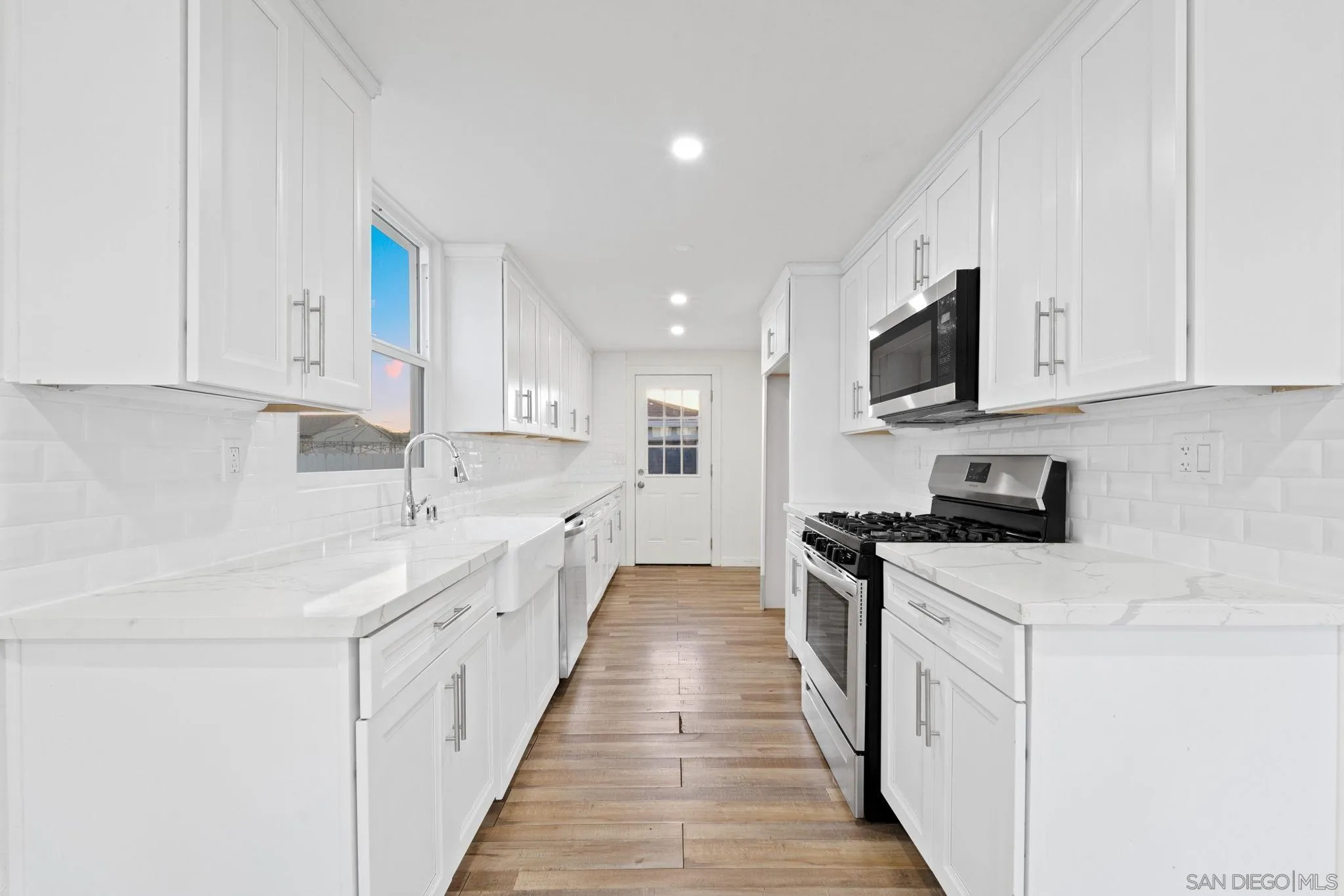 https://cdn.realtyfeed.com/cdn/127/260014363/c424eb59a068fb871d125f0972f8acd8.webp