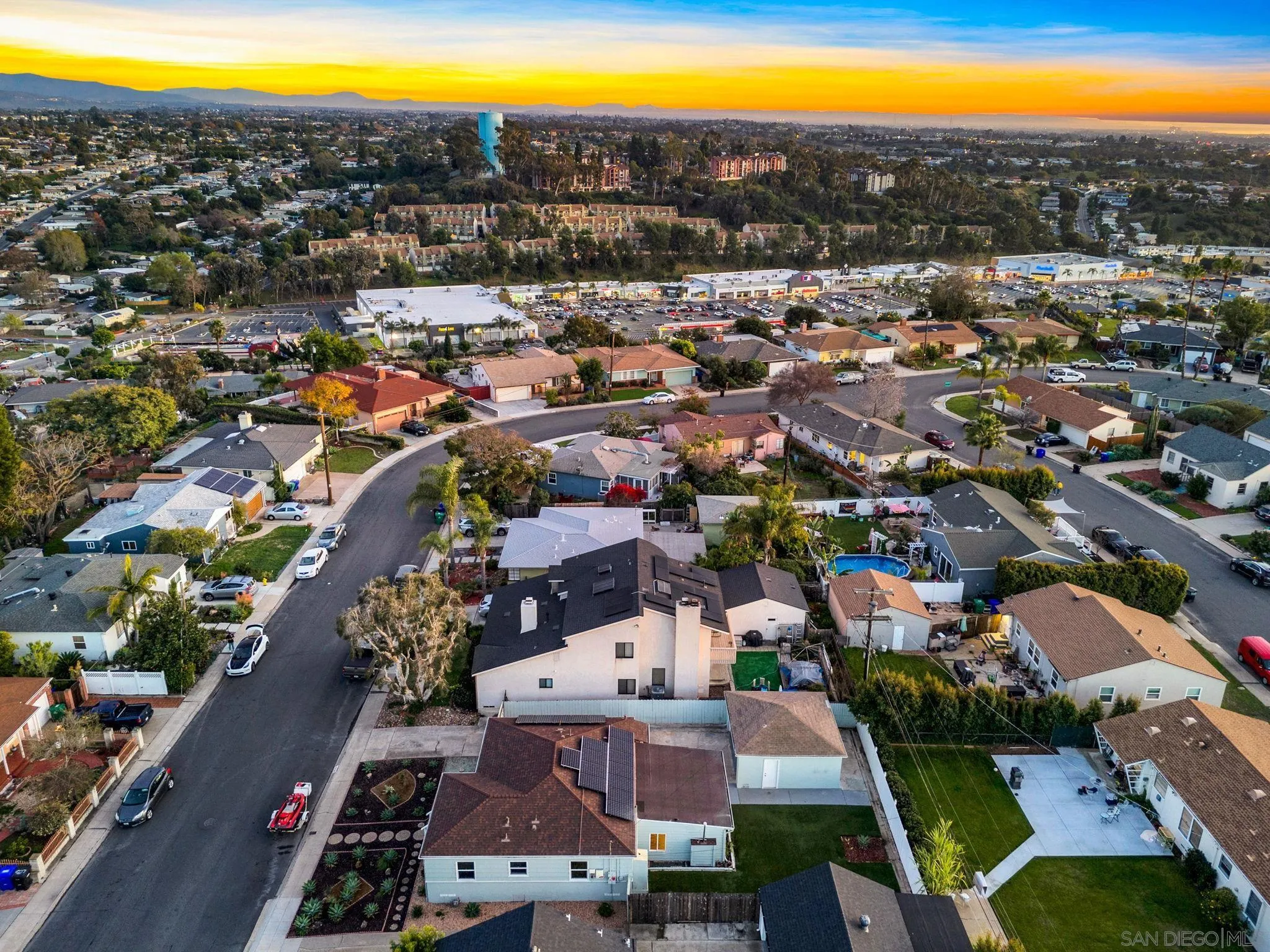 https://cdn.realtyfeed.com/cdn/127/260014363/ddc6247d8dd0d81a696298272eb8d54b.webp