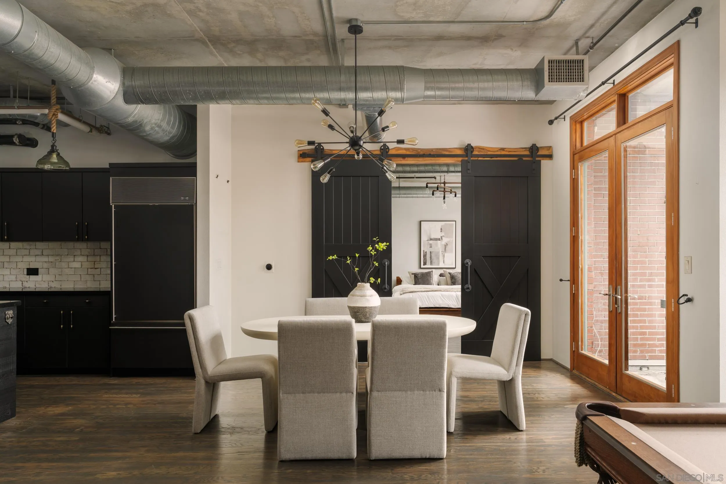 https://cdn.realtyfeed.com/cdn/127/260014364/6f0f76df14e7621d49735e93f121fd20.webp