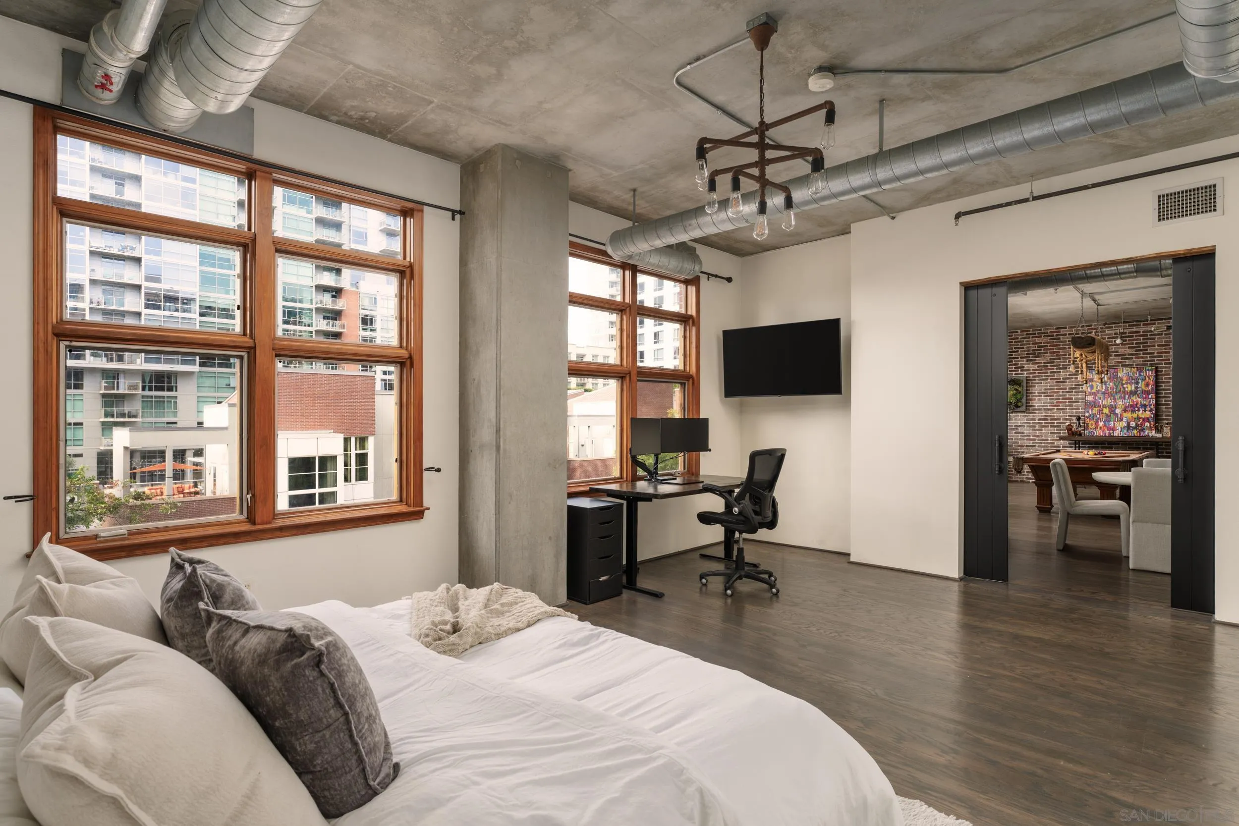 https://cdn.realtyfeed.com/cdn/127/260014364/761fa54f02f431a6369fd16243713de6.webp