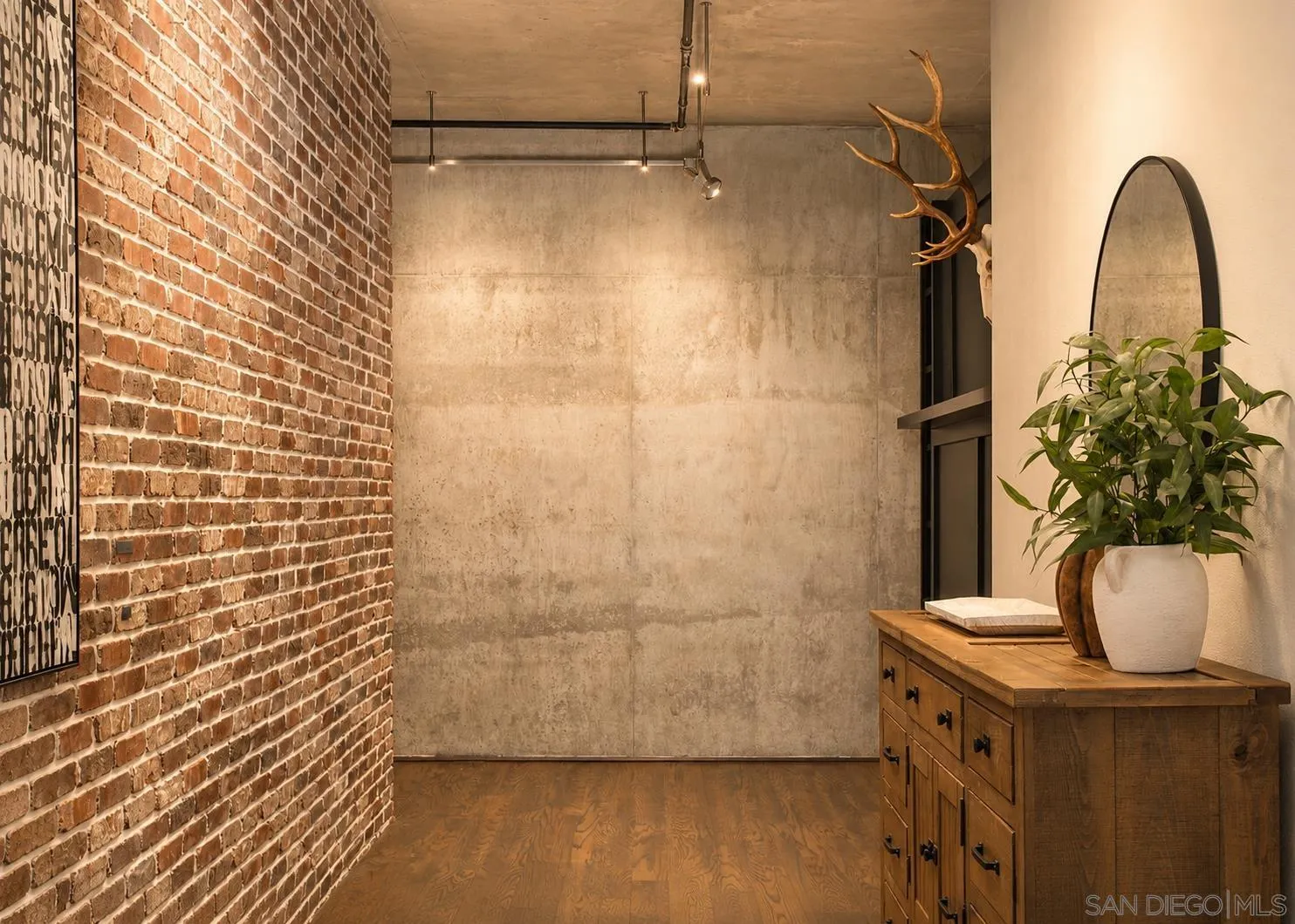 https://cdn.realtyfeed.com/cdn/127/260014364/ece1d9355b27dbcaf28beb93bee626ae.webp
