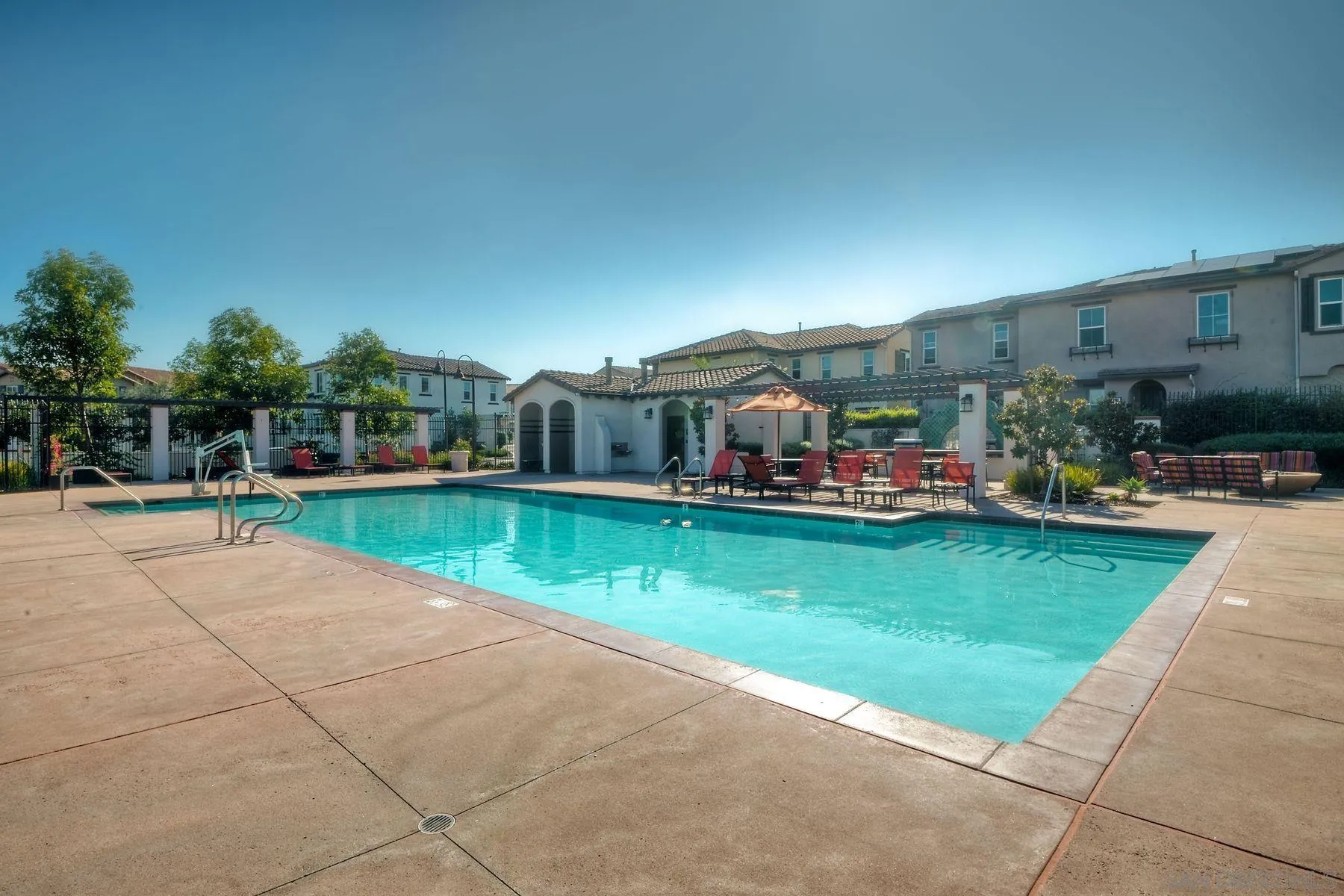 https://cdn.realtyfeed.com/cdn/127/260014366/72ff2a090f2fc0c699670d7a95203779.webp