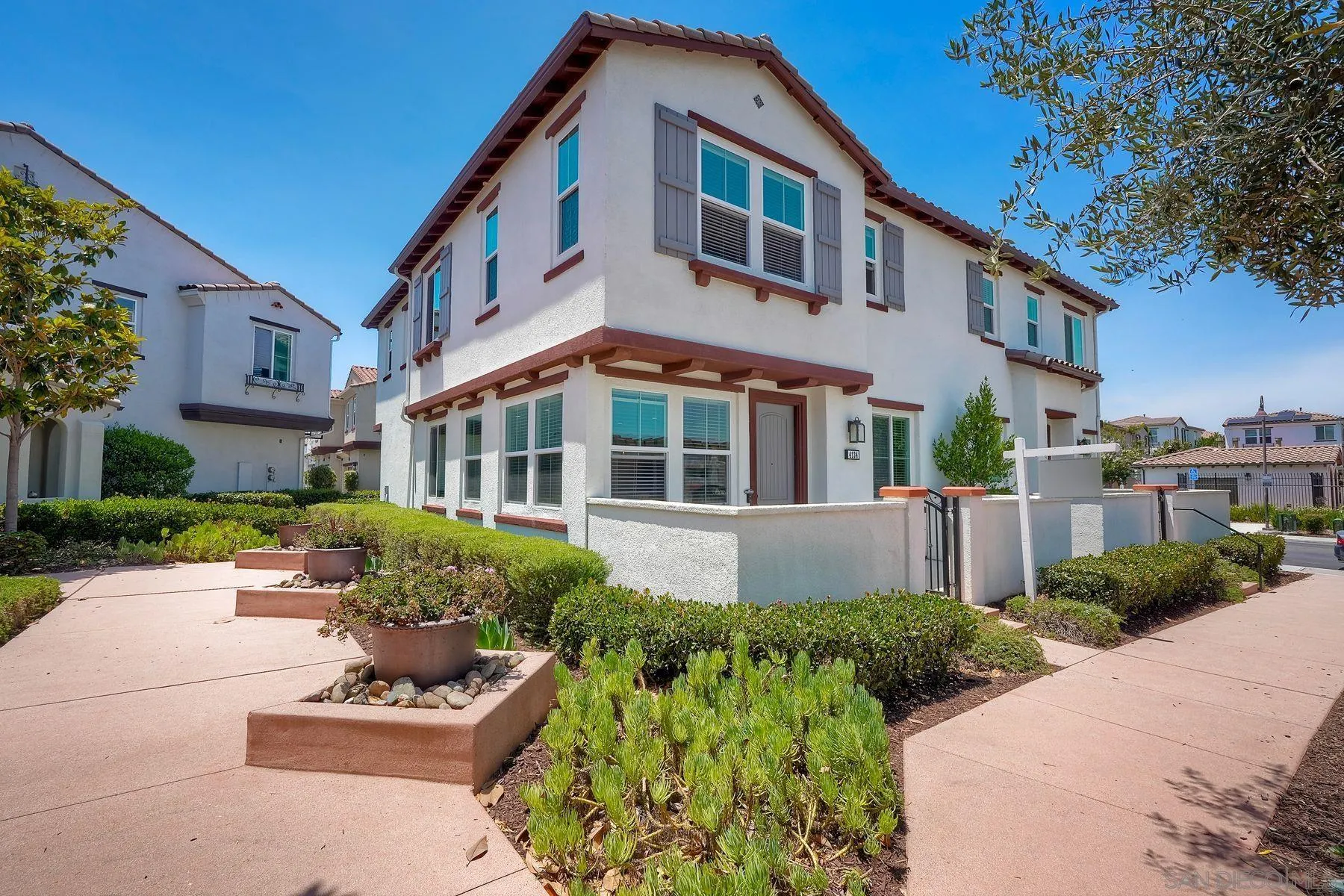 https://cdn.realtyfeed.com/cdn/127/260014366/b068dd0e786de2bff3a309826f11c77c.webp
