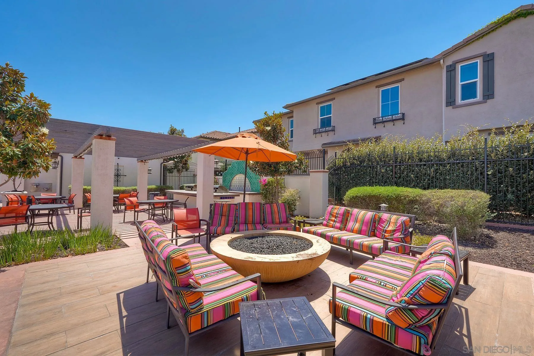 https://cdn.realtyfeed.com/cdn/127/260014366/b683ee17466beeceb608873ff2cce399.webp