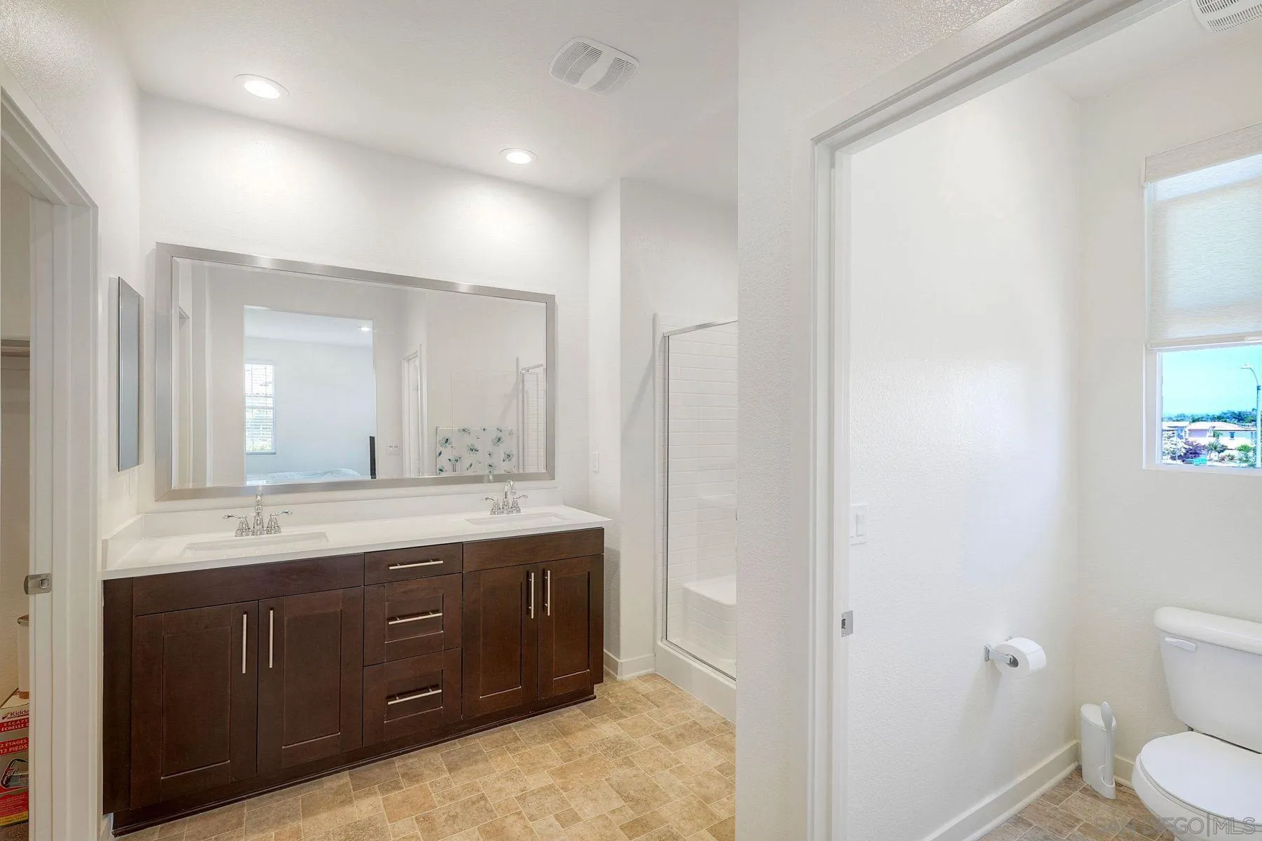 https://cdn.realtyfeed.com/cdn/127/260014366/bc596e0a671748608812ad9647eb92b5.webp