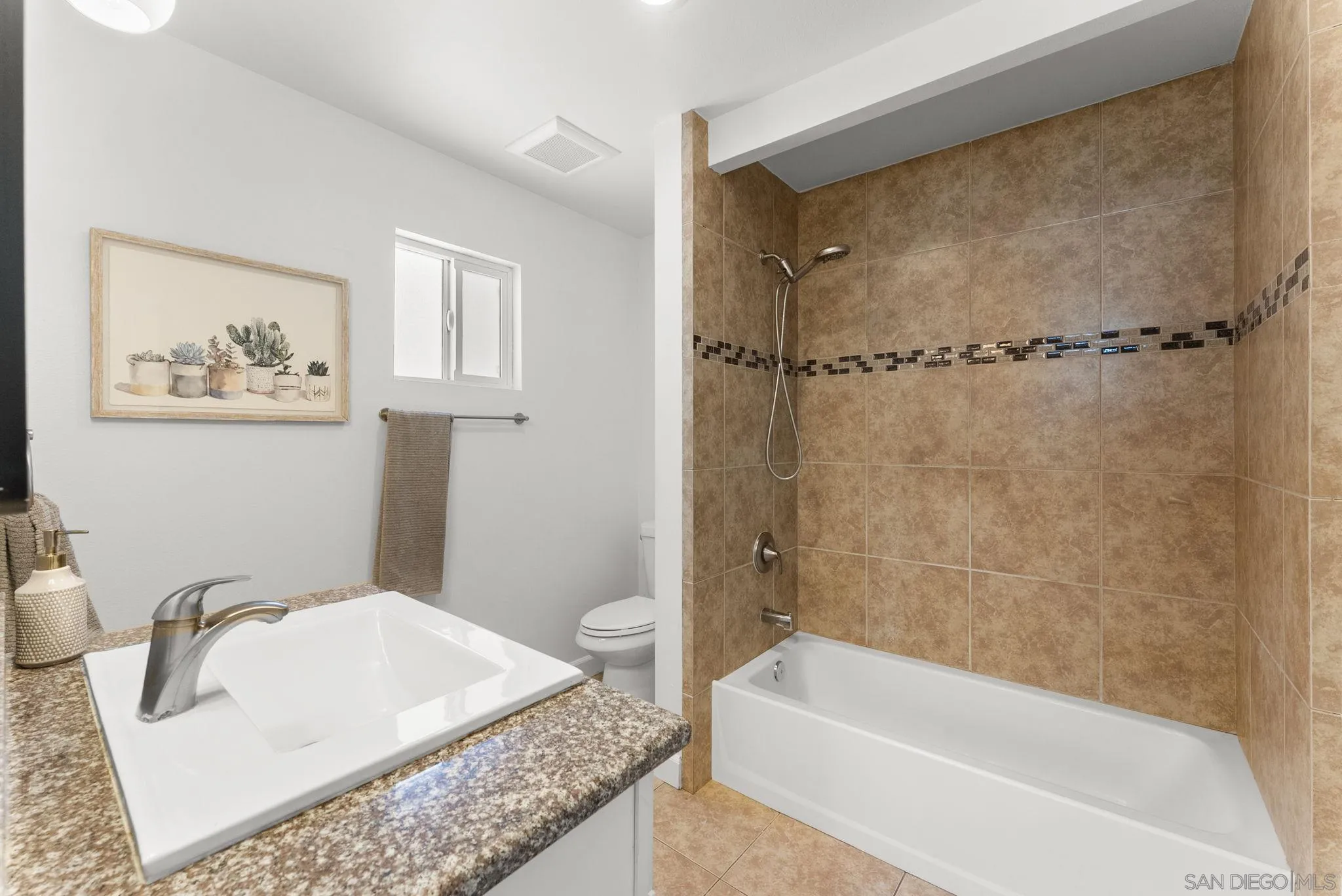 https://cdn.realtyfeed.com/cdn/127/260014367/4b4f036ebcd8eb11fa328bfcc4bf052a.webp