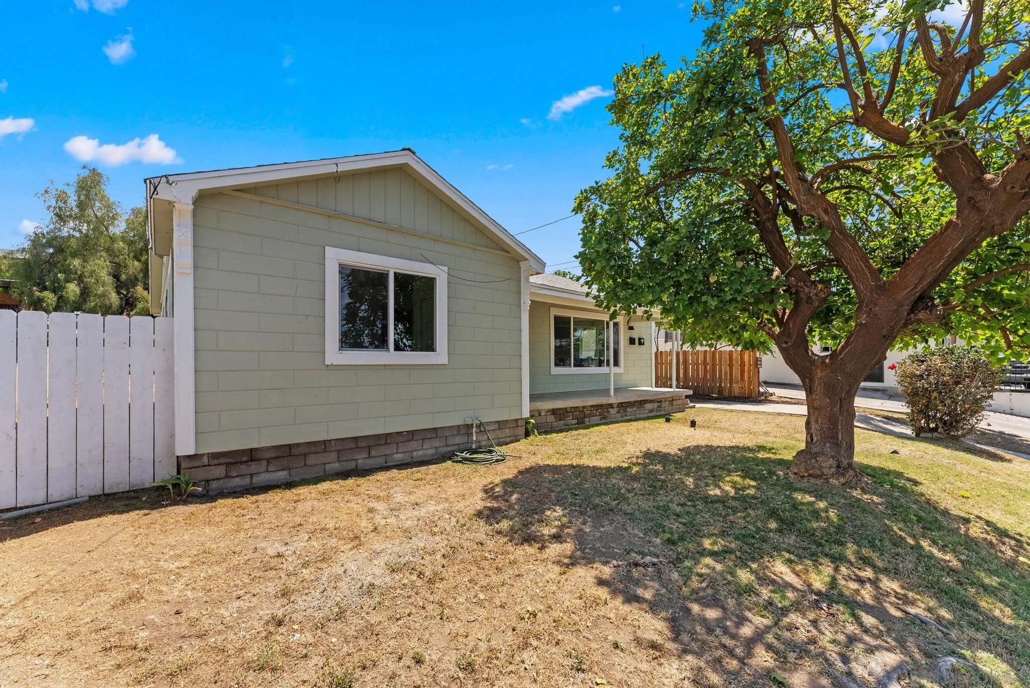 https://cdn.realtyfeed.com/cdn/127/260014367/64740f54d85f0bbeeb5c35d09f52c34c.webp