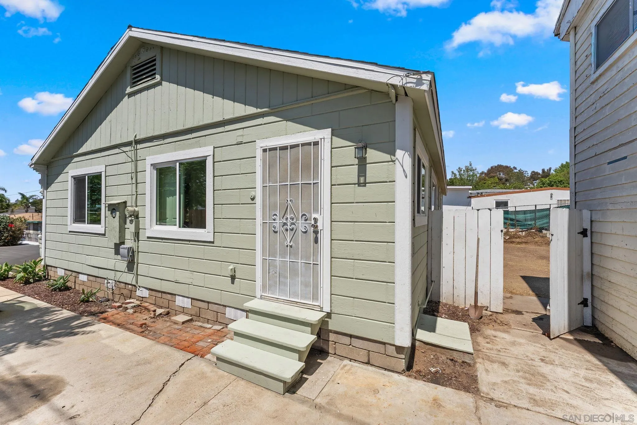 https://cdn.realtyfeed.com/cdn/127/260014367/d48c38ed75d2a096e9ee195ef455827c.webp