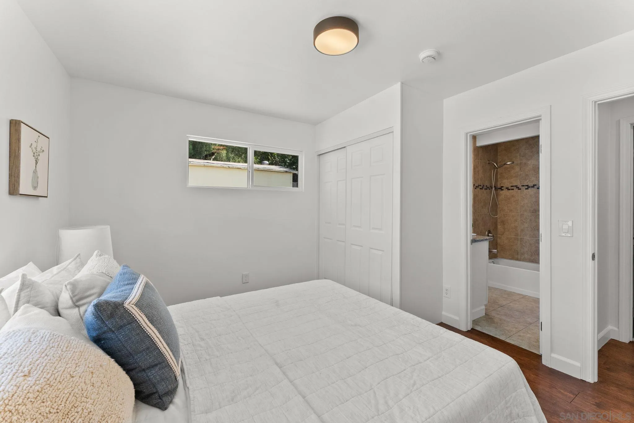 https://cdn.realtyfeed.com/cdn/127/260014367/ecba927741406f66742ed1d670c4ea8e.webp