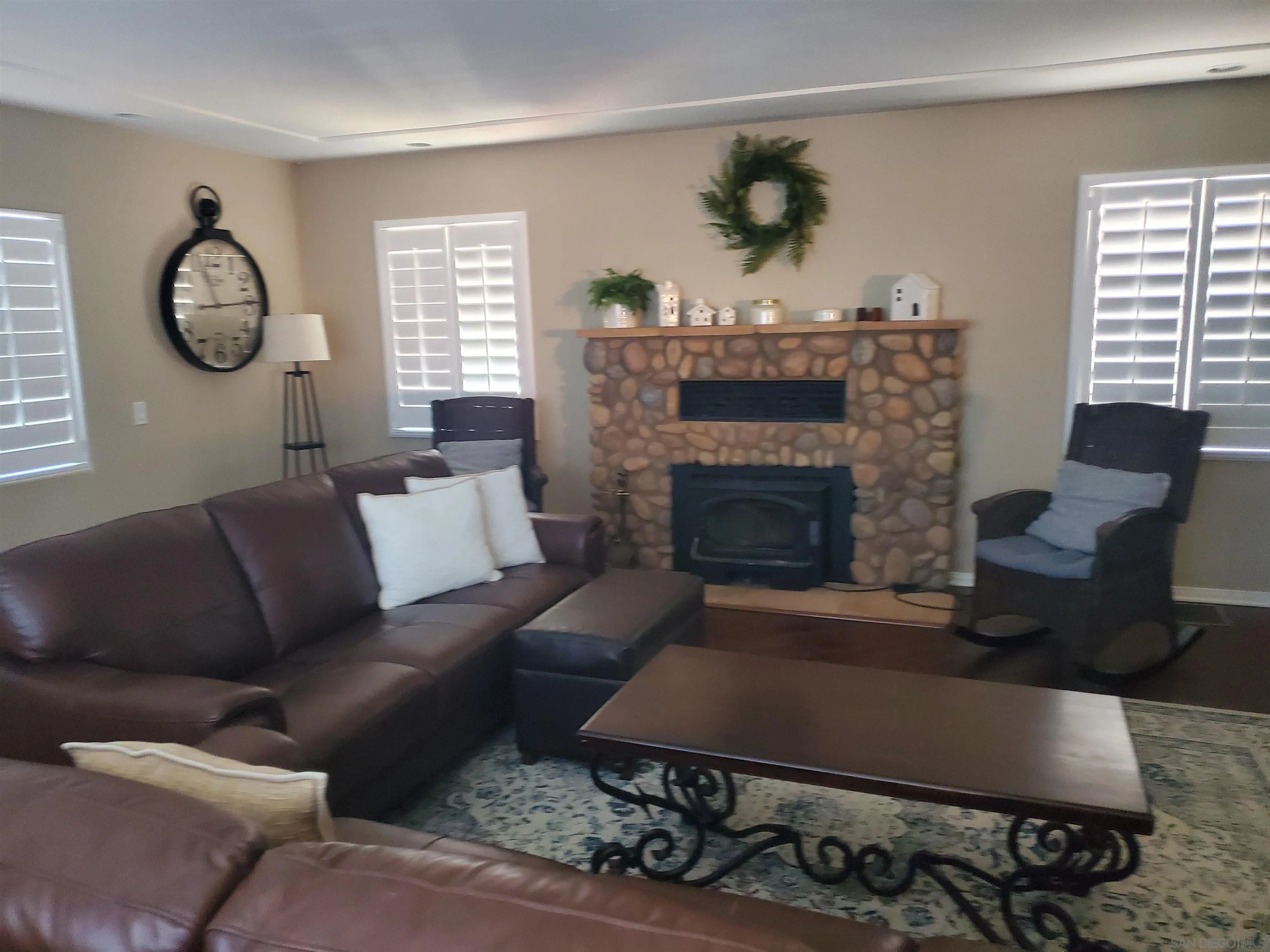 https://cdn.realtyfeed.com/cdn/127/260014371/1198ff012126af7f0e88ec453fc0af87.webp