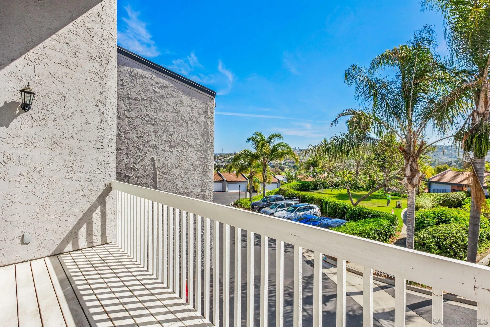 https://cdn.realtyfeed.com/cdn/127/260014376/0cd6557620f5f797f9baa8ef2e354e9b.webp