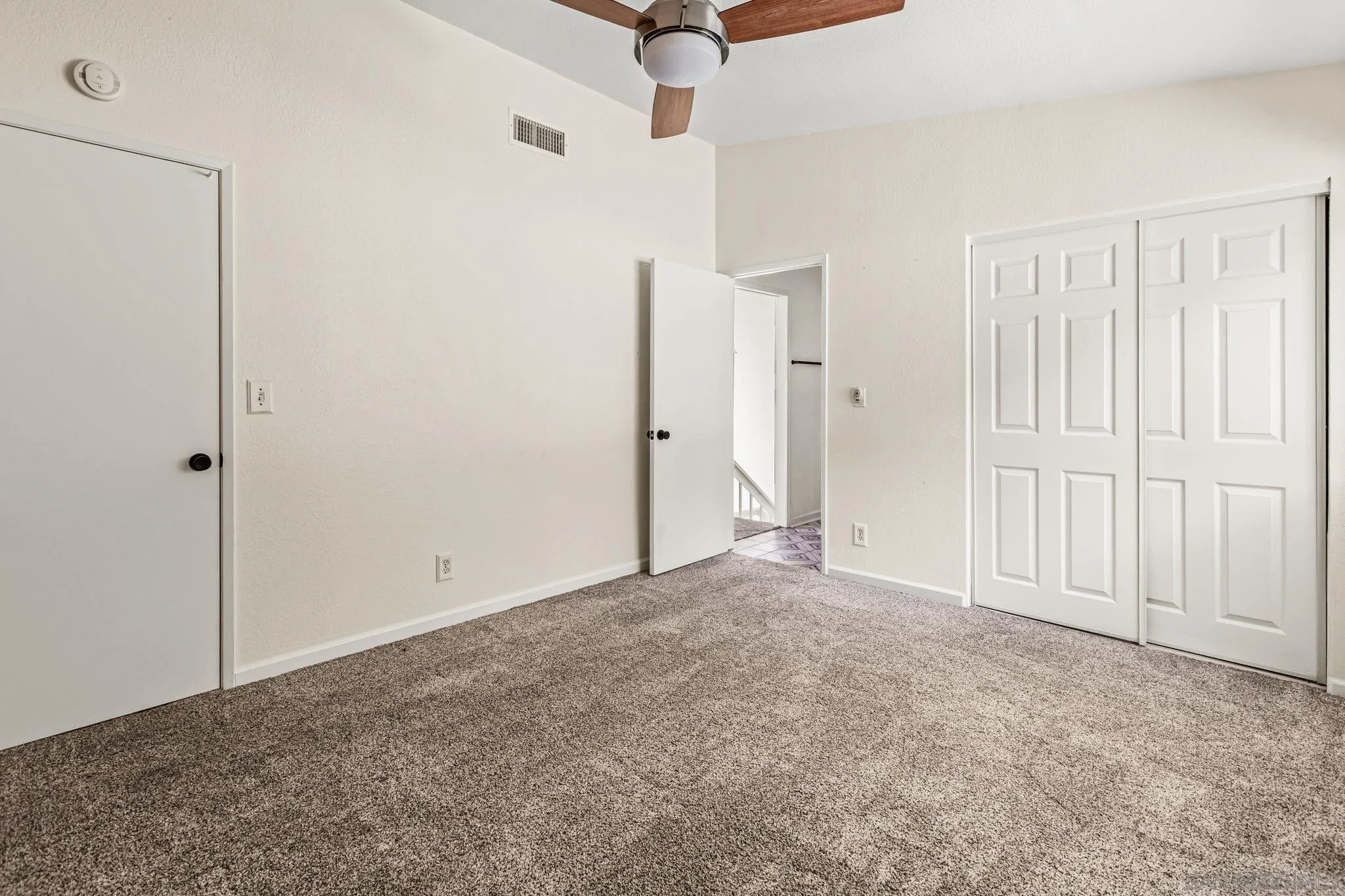 https://cdn.realtyfeed.com/cdn/127/260014376/30b7eab01a5afdbdcc8d85a4c4744130.webp