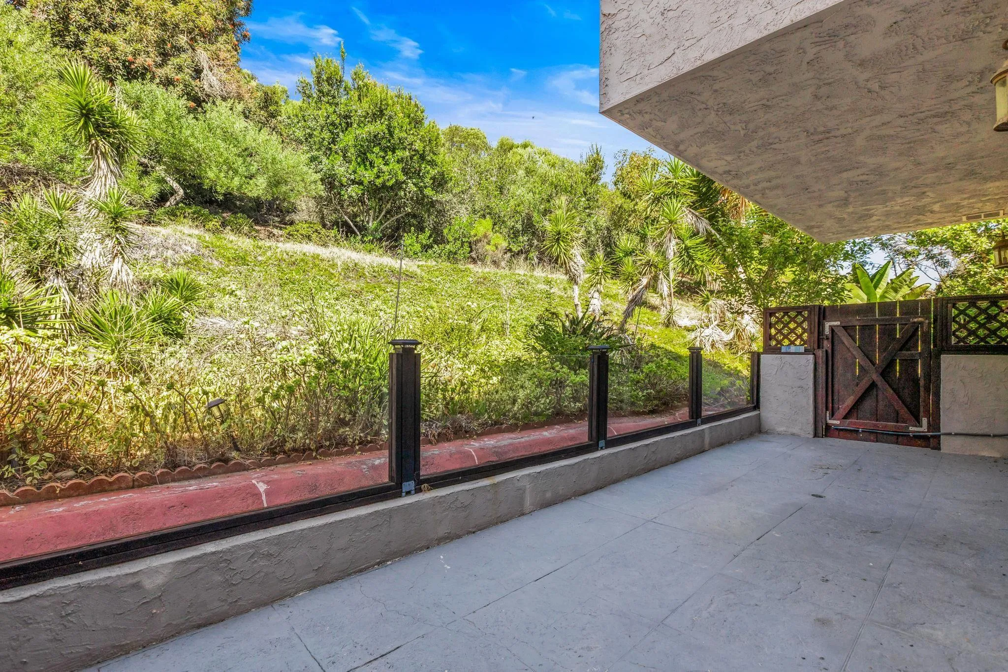 https://cdn.realtyfeed.com/cdn/127/260014376/403cebb2861b275f92ca7ff360a8d973.webp