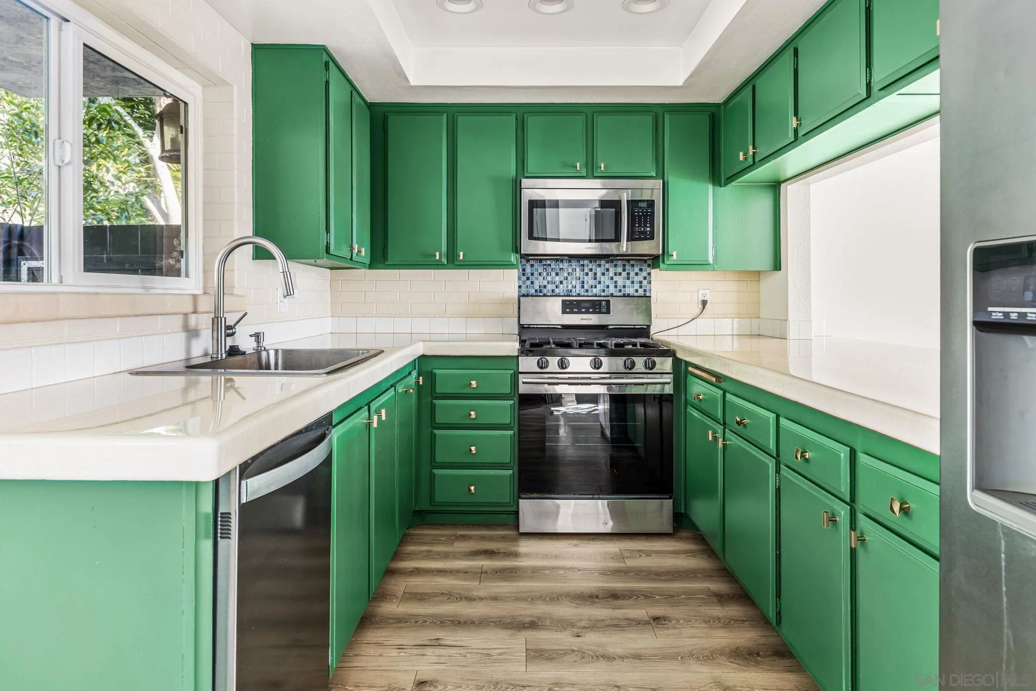 https://cdn.realtyfeed.com/cdn/127/260014376/7157455e56572890c52aaf9753441225.webp