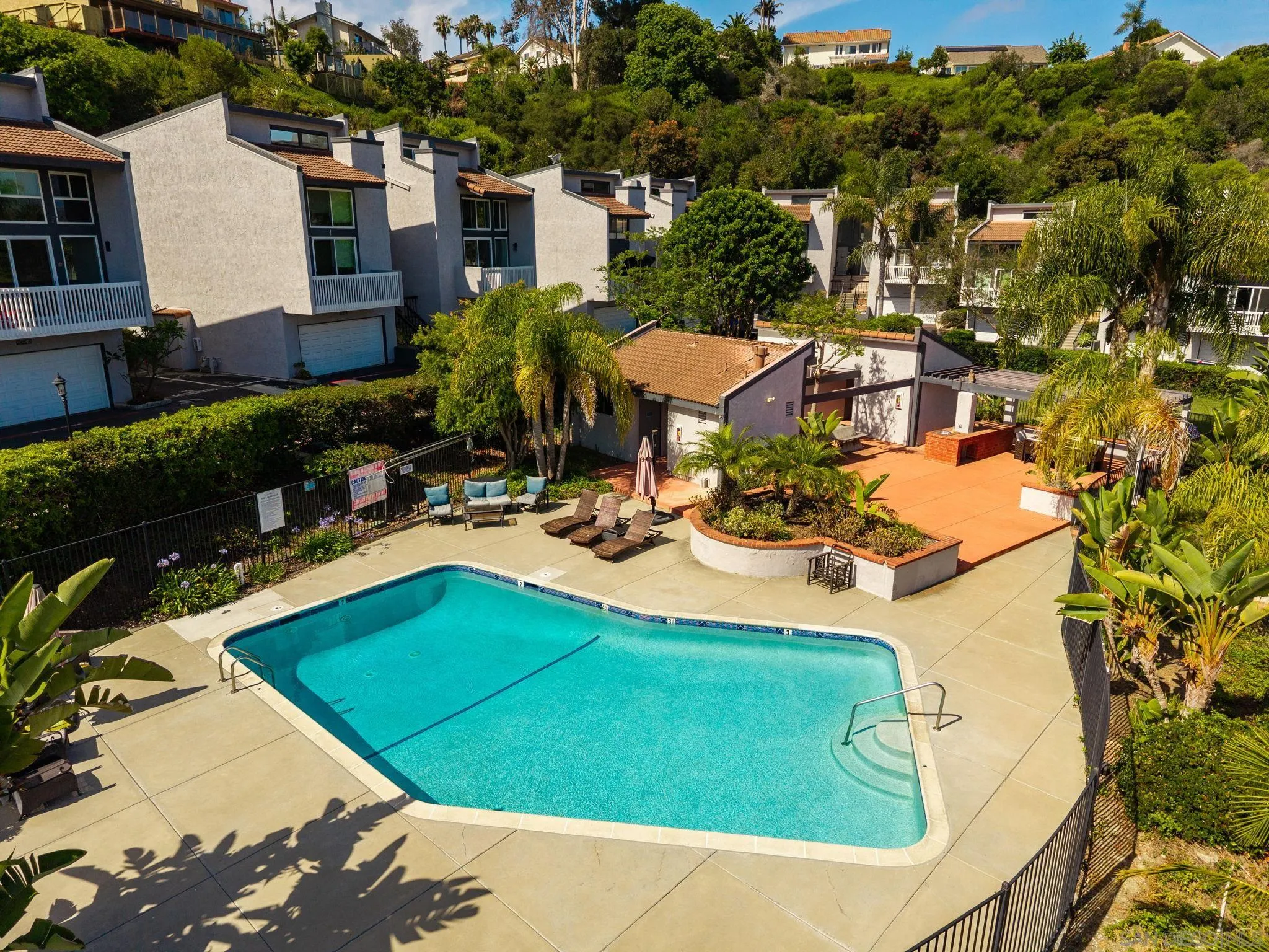 https://cdn.realtyfeed.com/cdn/127/260014376/a6648ea8c85cd0dcc24e1a953c213f72.webp