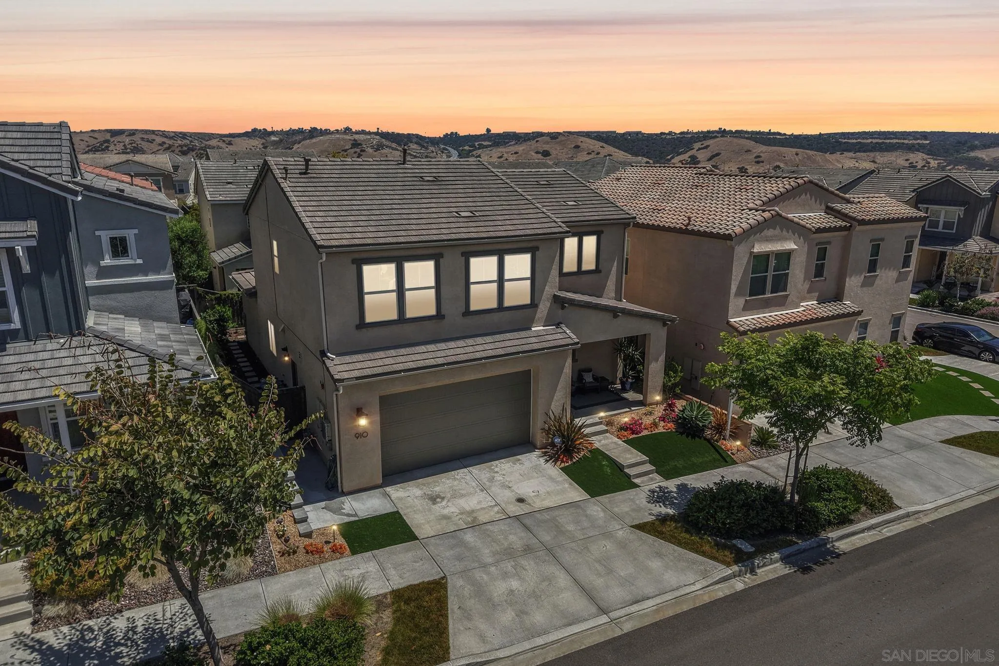 https://cdn.realtyfeed.com/cdn/127/260014379/0cc1cab6a675199e963eeaed88df81b8.webp